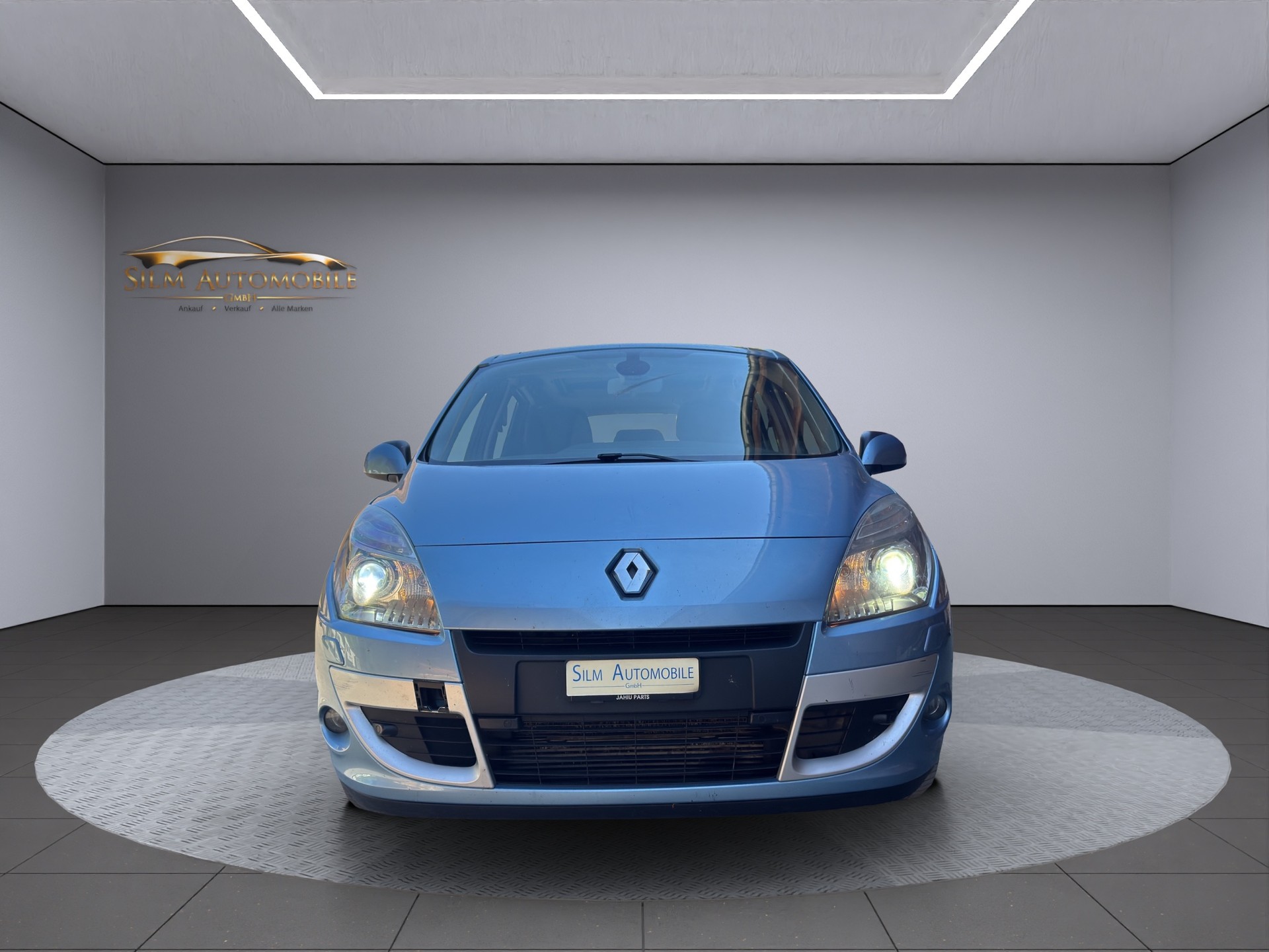 RENAULT Scénic 2.0 dCi Privilège-showroom-element-2