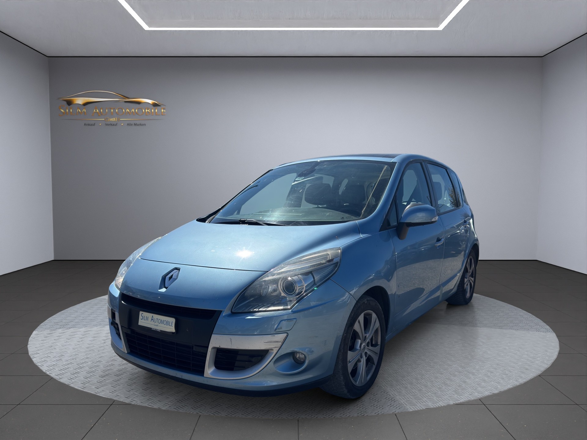 RENAULT Scénic 2.0 dCi Privilège-showroom-element-1