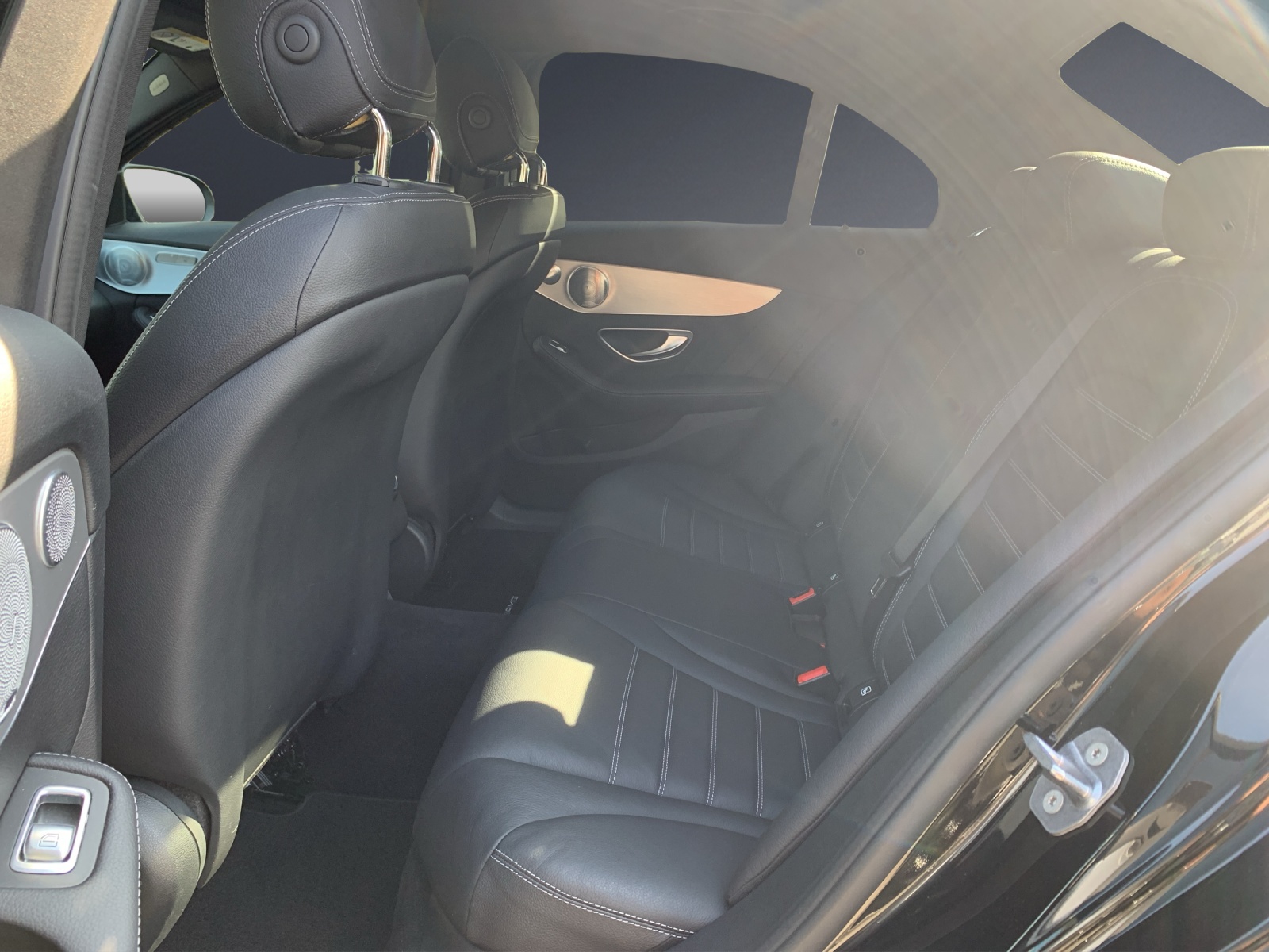 MERCEDES-BENZ C 250 AMG Line-image-10