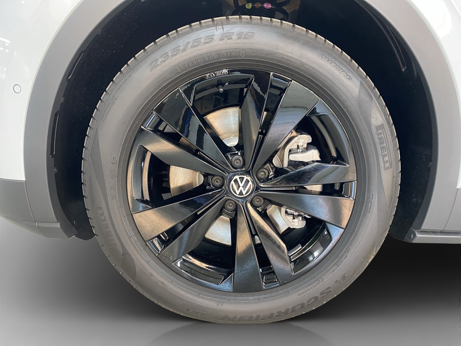 VW ID.4 Pro 77 kWh 4 Motion-image-15