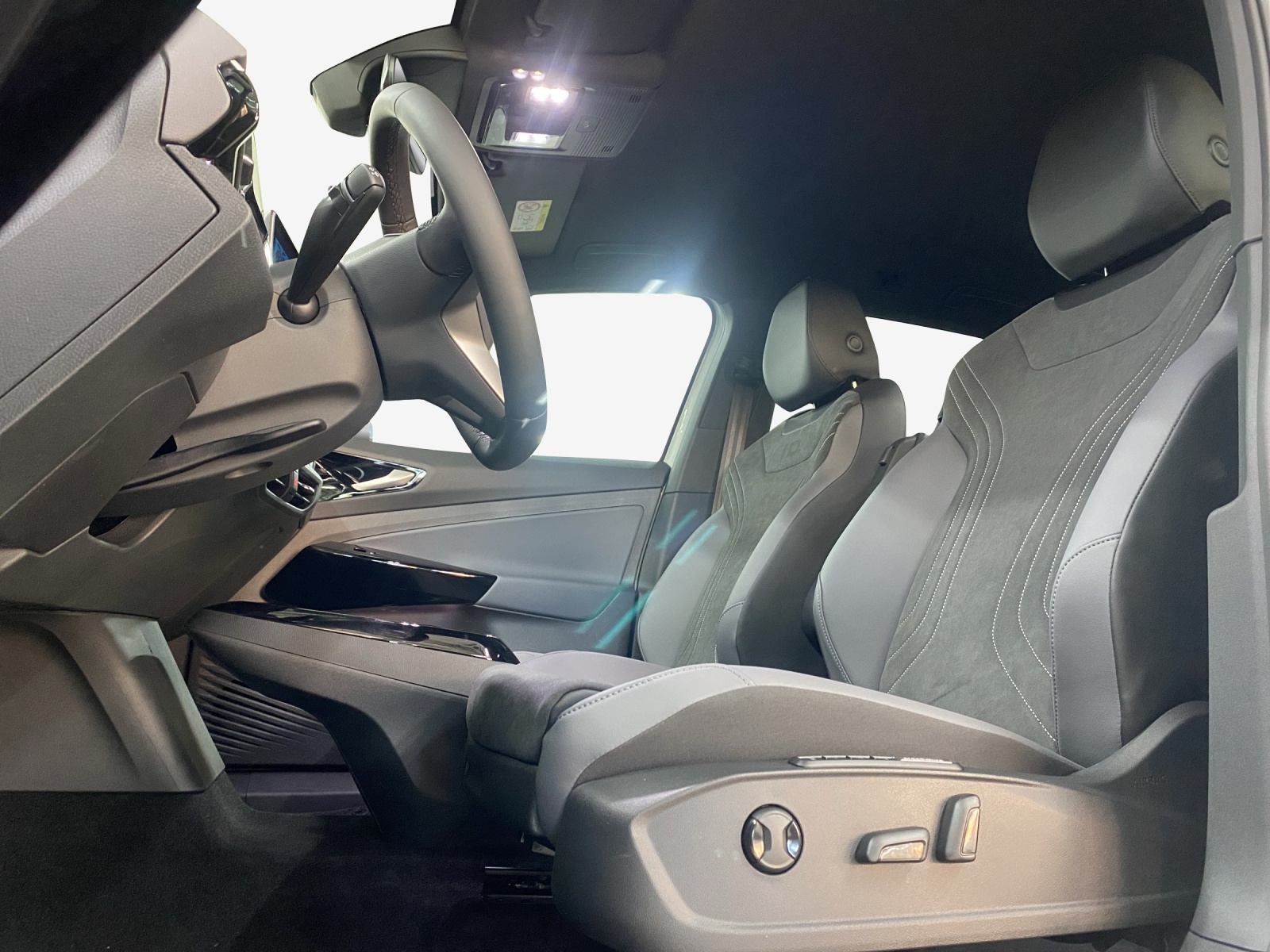 VW ID.4 Pro 77 kWh 4 Motion-image-7
