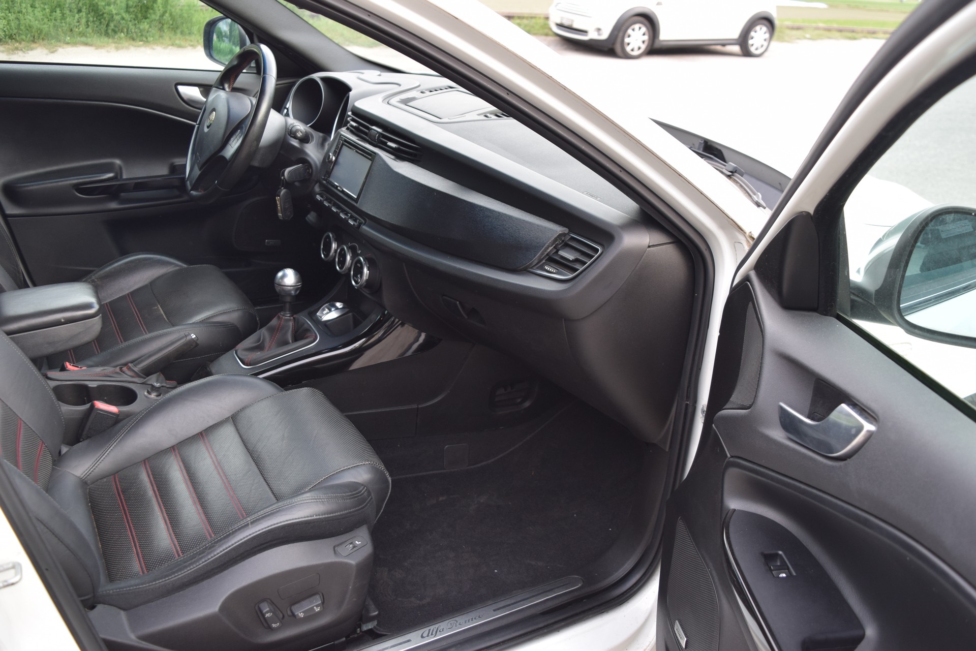 ALFA ROMEO Giulietta 1750 TBi Quadrifoglio Verde-image-9