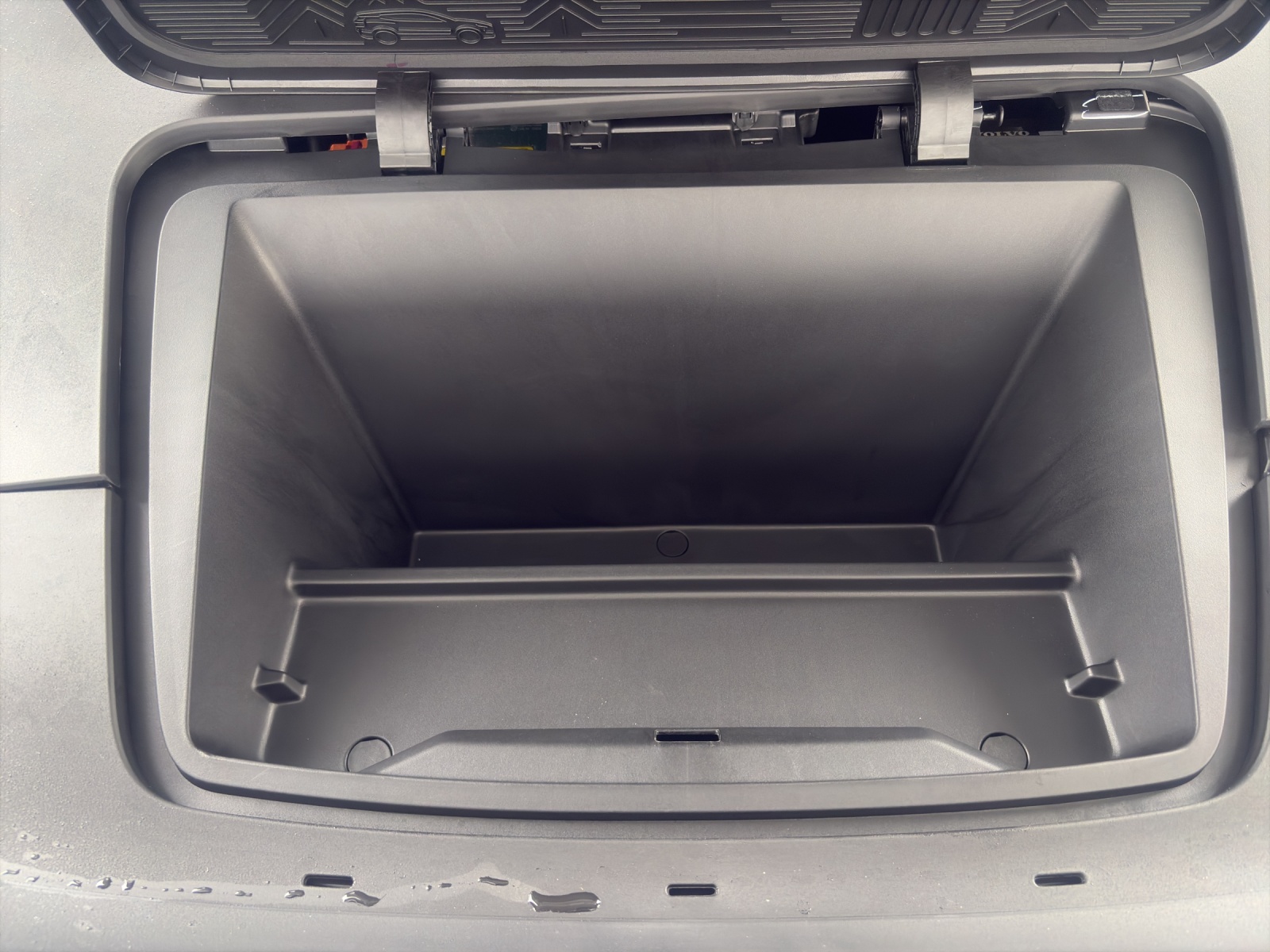 VOLVO EX30 E60 69kWh Twin Ultra-image-16