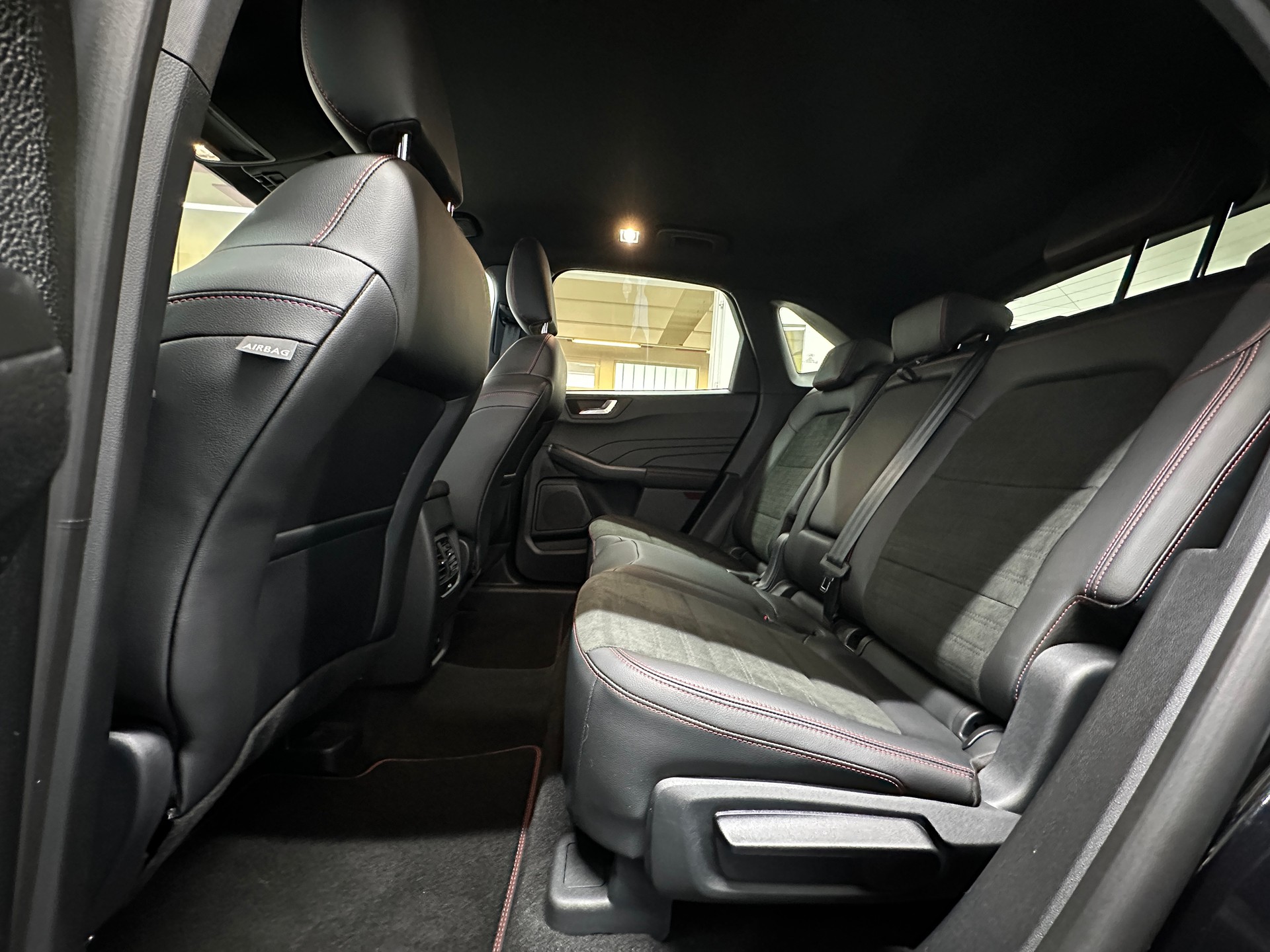 FORD Kuga 2.5 FHEV ST-Line X 4WD-image-8