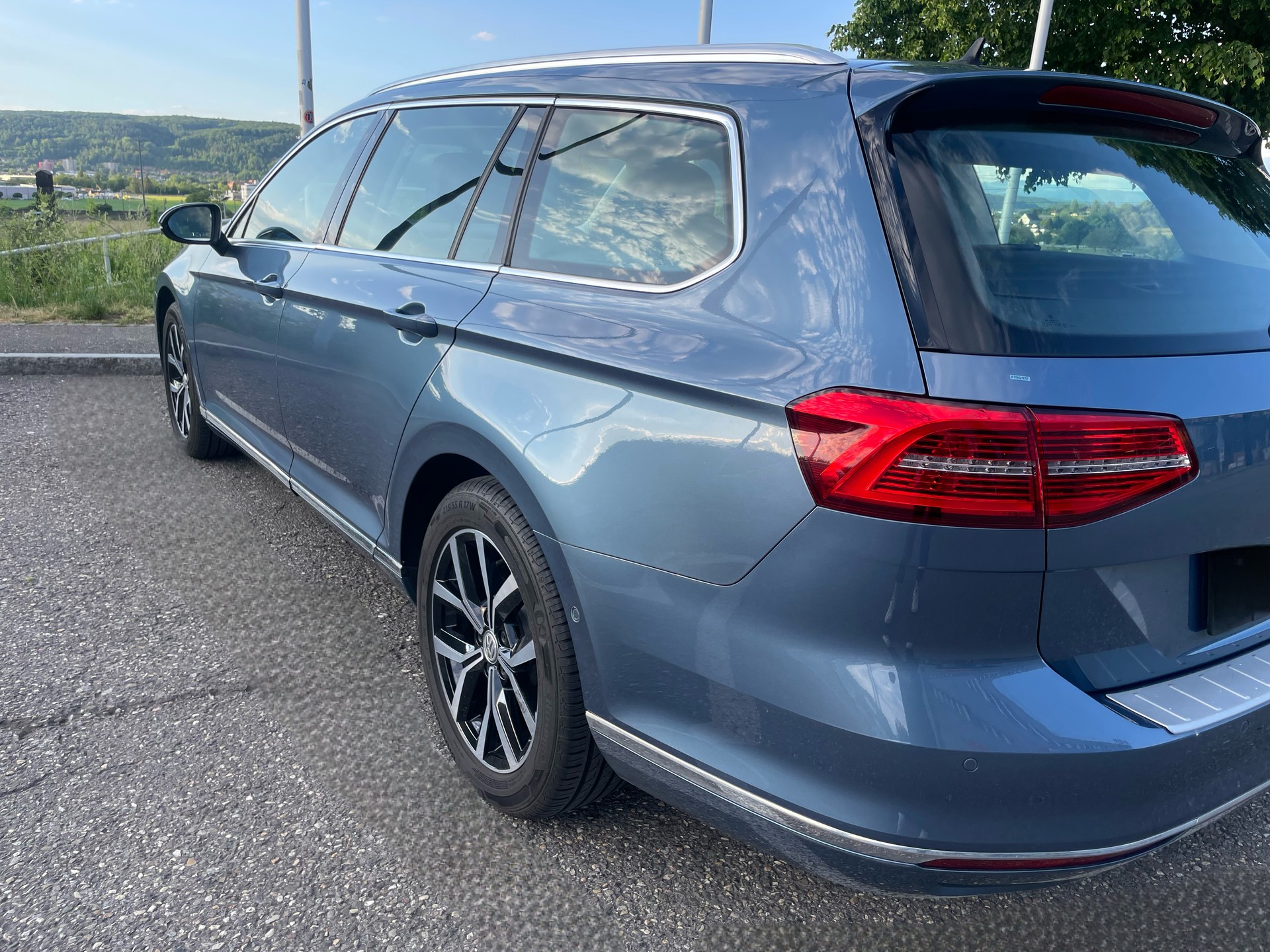 VW Passat Variant 2.0 TDI SCR BMT Highline 4Motion-image-6
