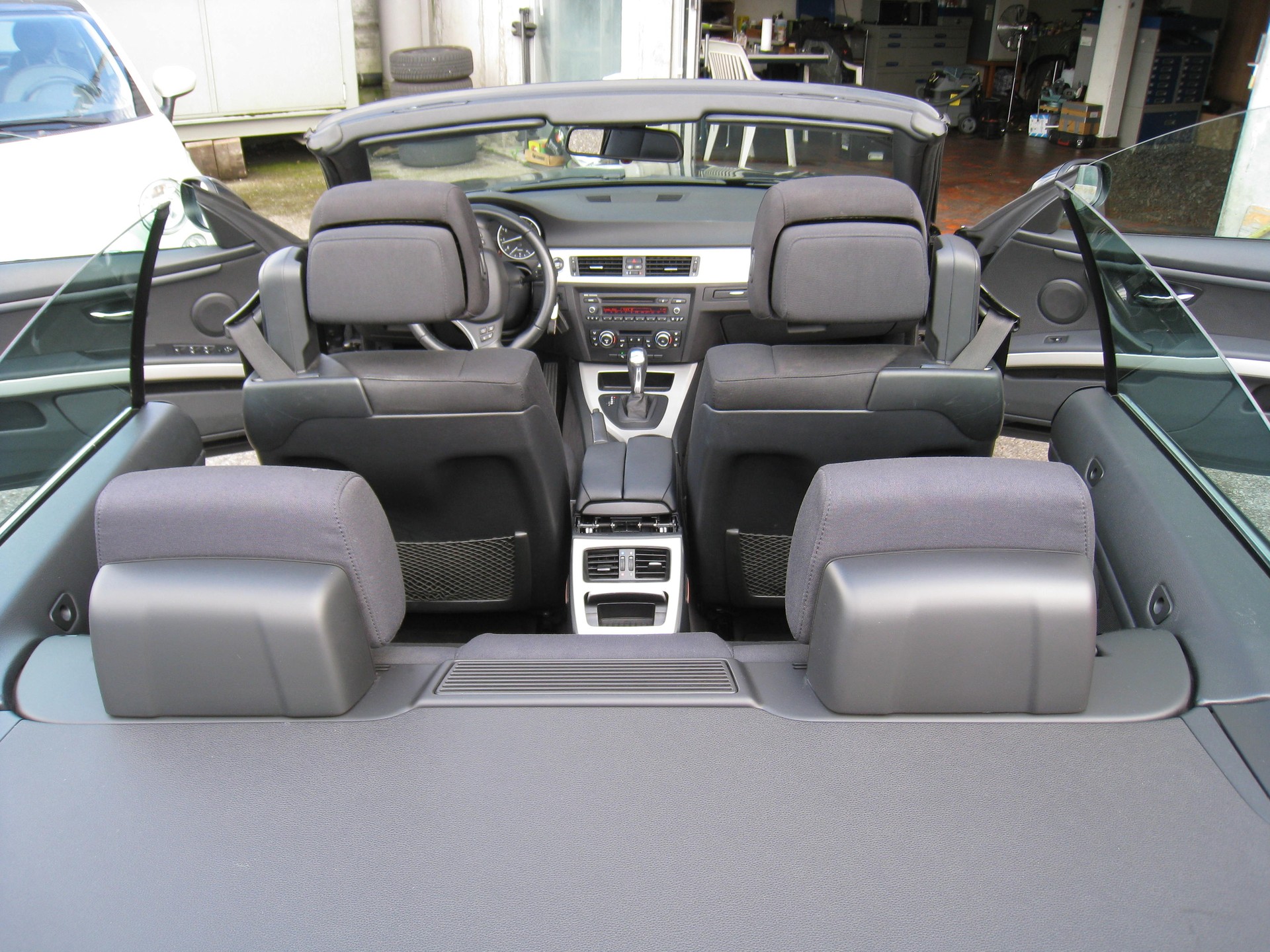 BMW 320i Cabriolet Steptronic MFK.-image-9