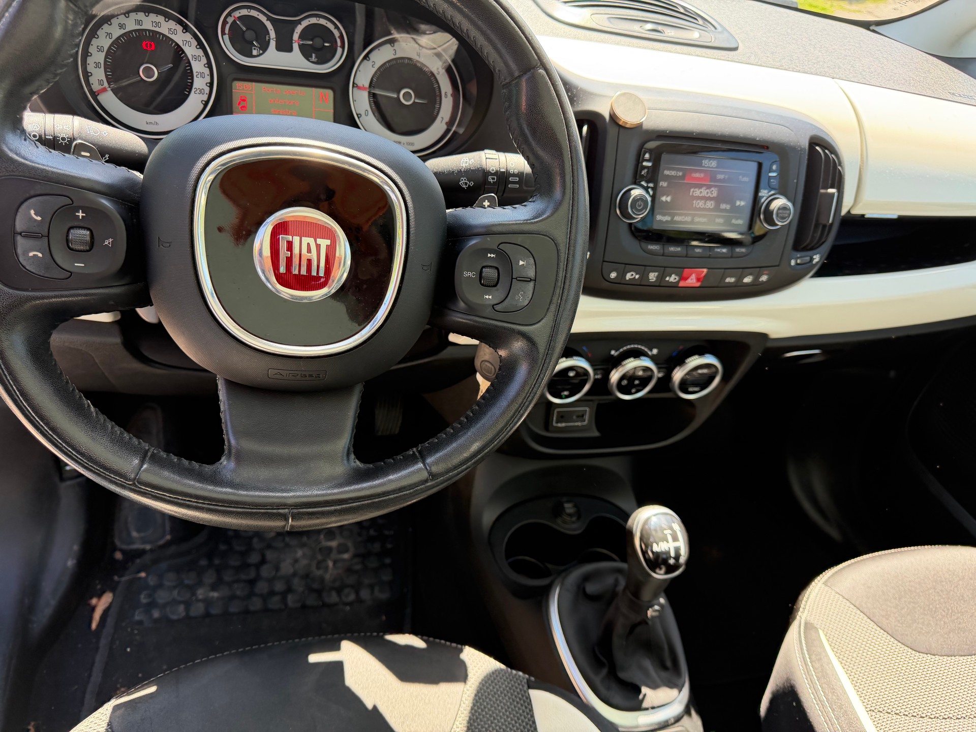 FIAT 500L 1.3 JTD Trekking Dualogic-image-9