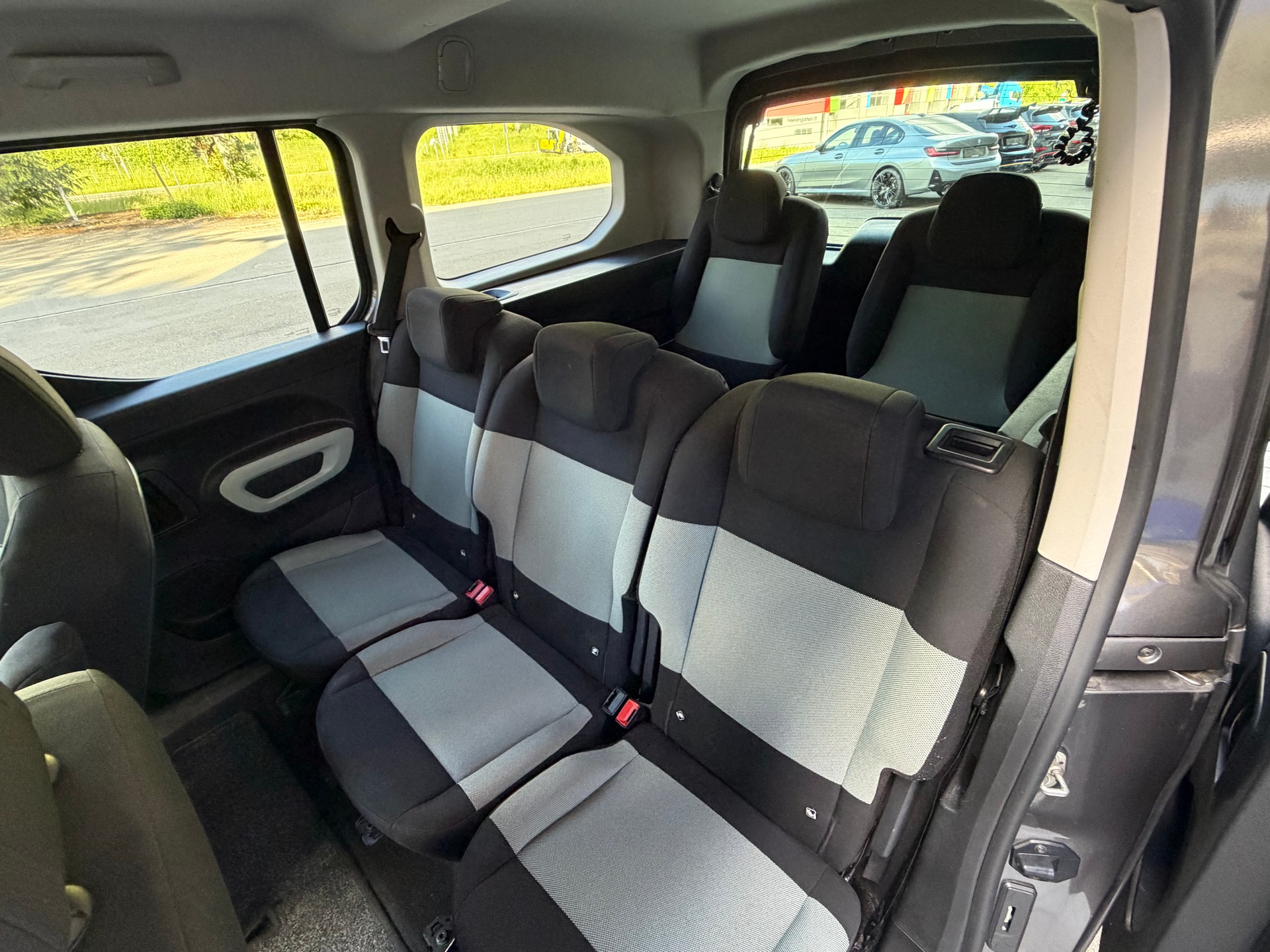 CITROEN Berlingo XL 1.5 BlueHDi 7 Plätze Feel-image-14
