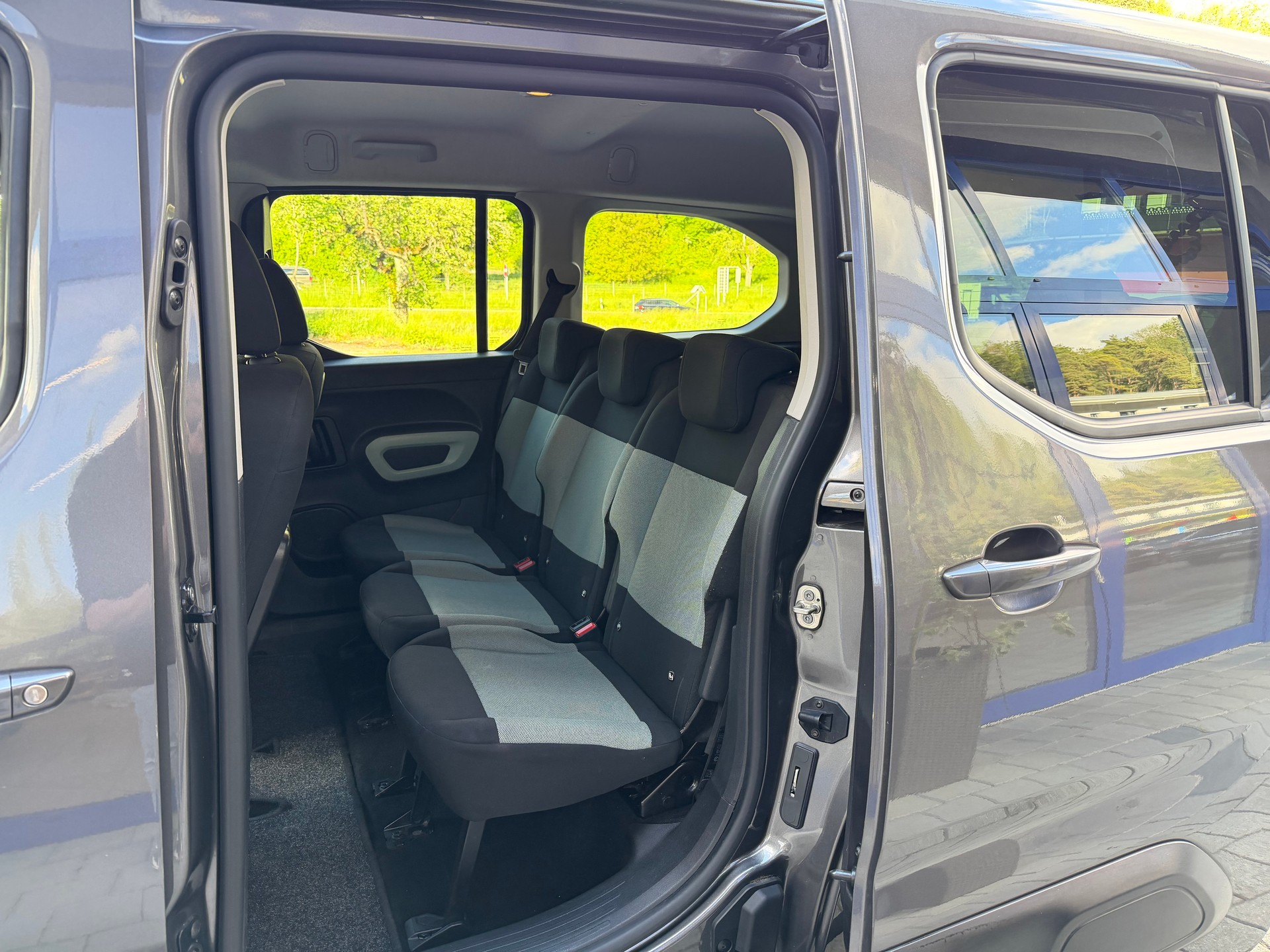 CITROEN Berlingo XL 1.5 BlueHDi 7 Plätze Feel-image-15