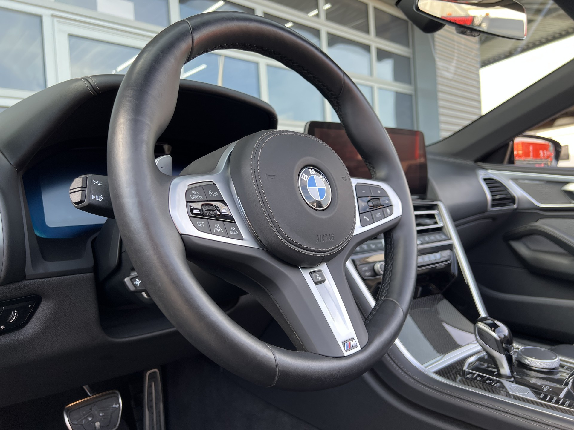 BMW 840i sDrive M Sport Pro Steptronic-image-9