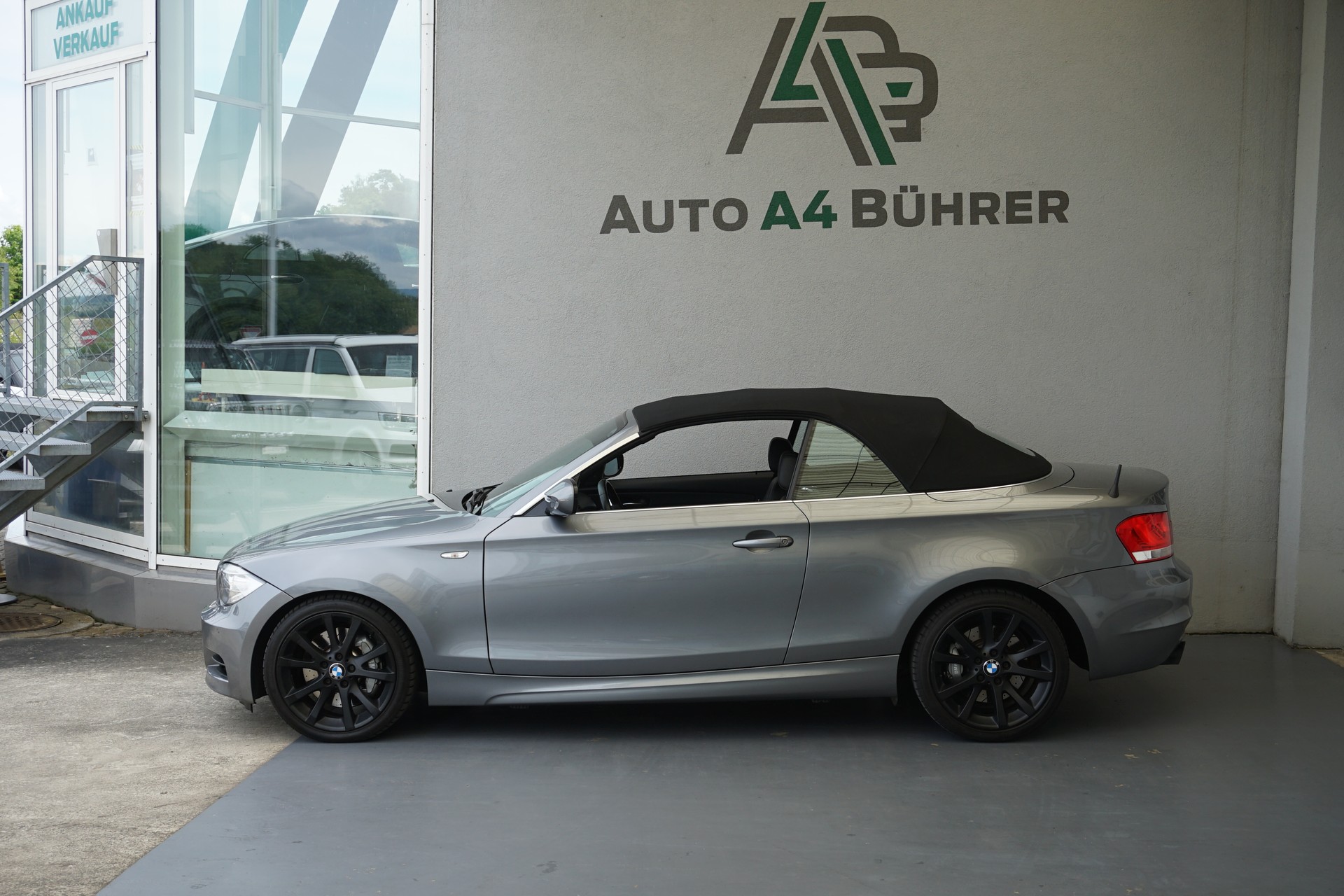 BMW 135i Cabriolet DSG-Automat 306PS-showroom-element-1
