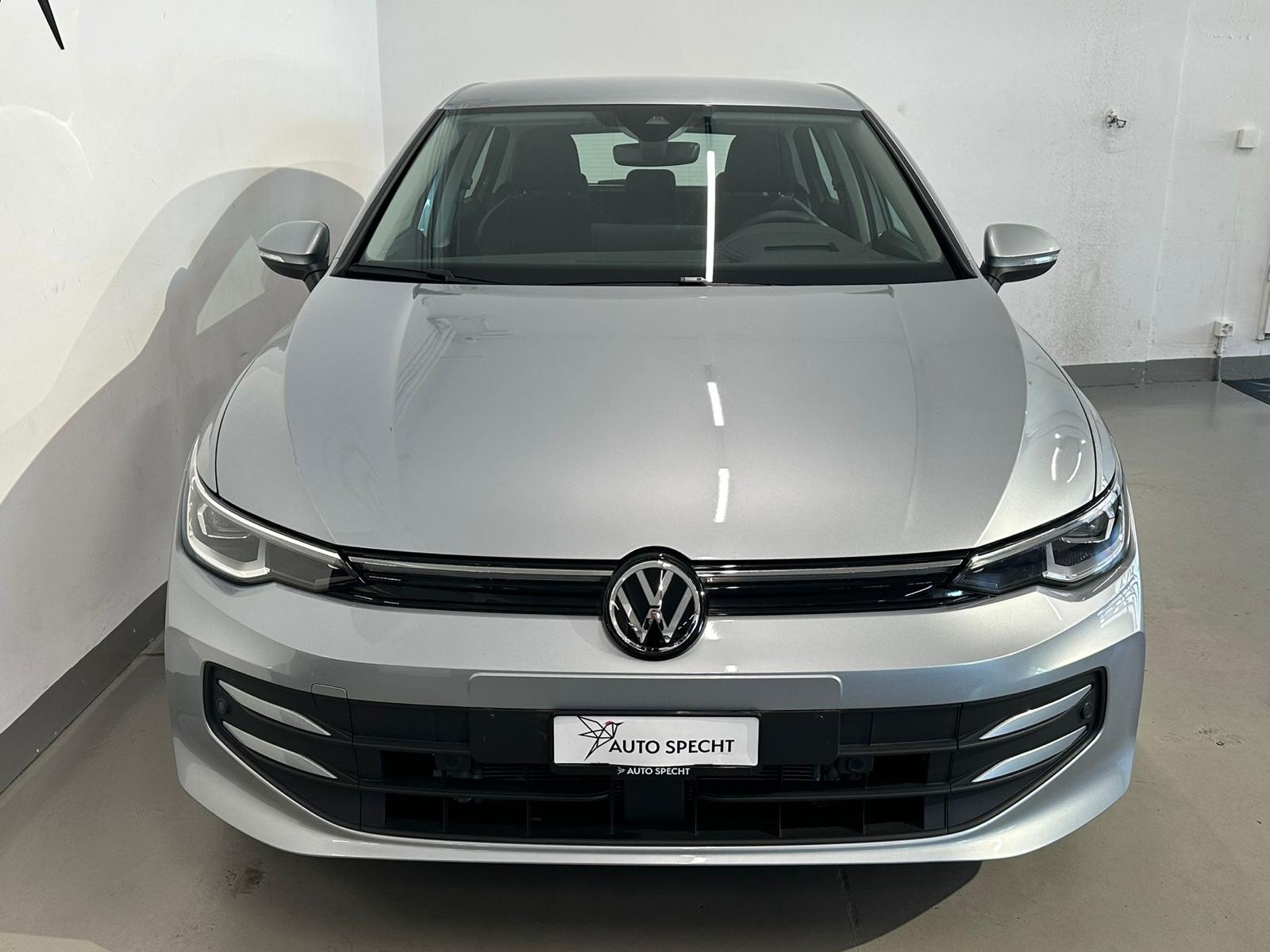 VW Golf 2.0 TDI Life DSG-showroom-element-2