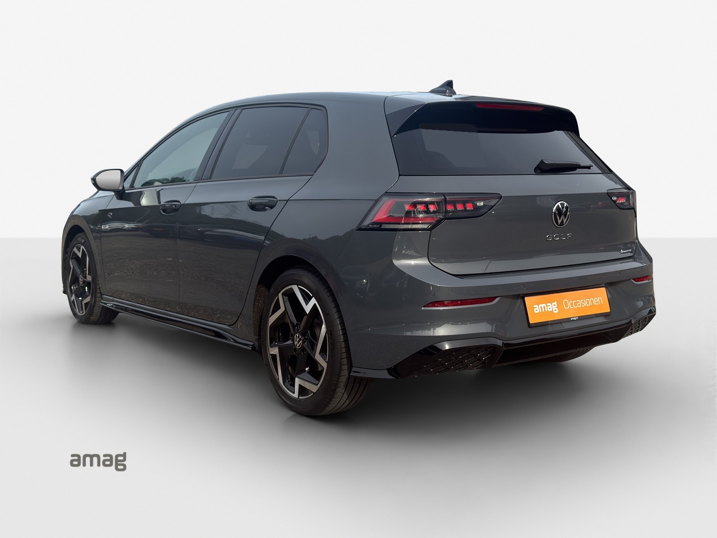 VW Golf 2.0 TSI R-Line DSG 4 Motion-image-2