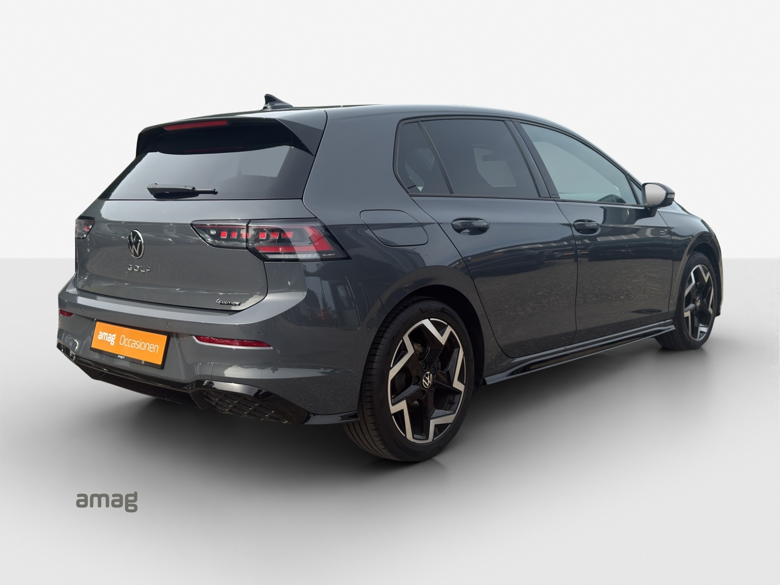 VW Golf 2.0 TSI R-Line DSG 4 Motion-image-4