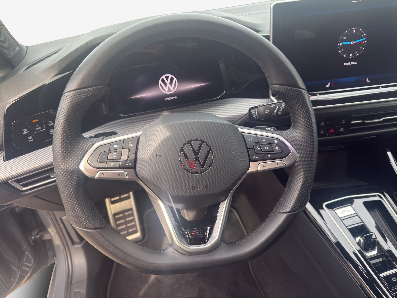 VW Golf 2.0 TSI R-Line DSG 4 Motion-image-9
