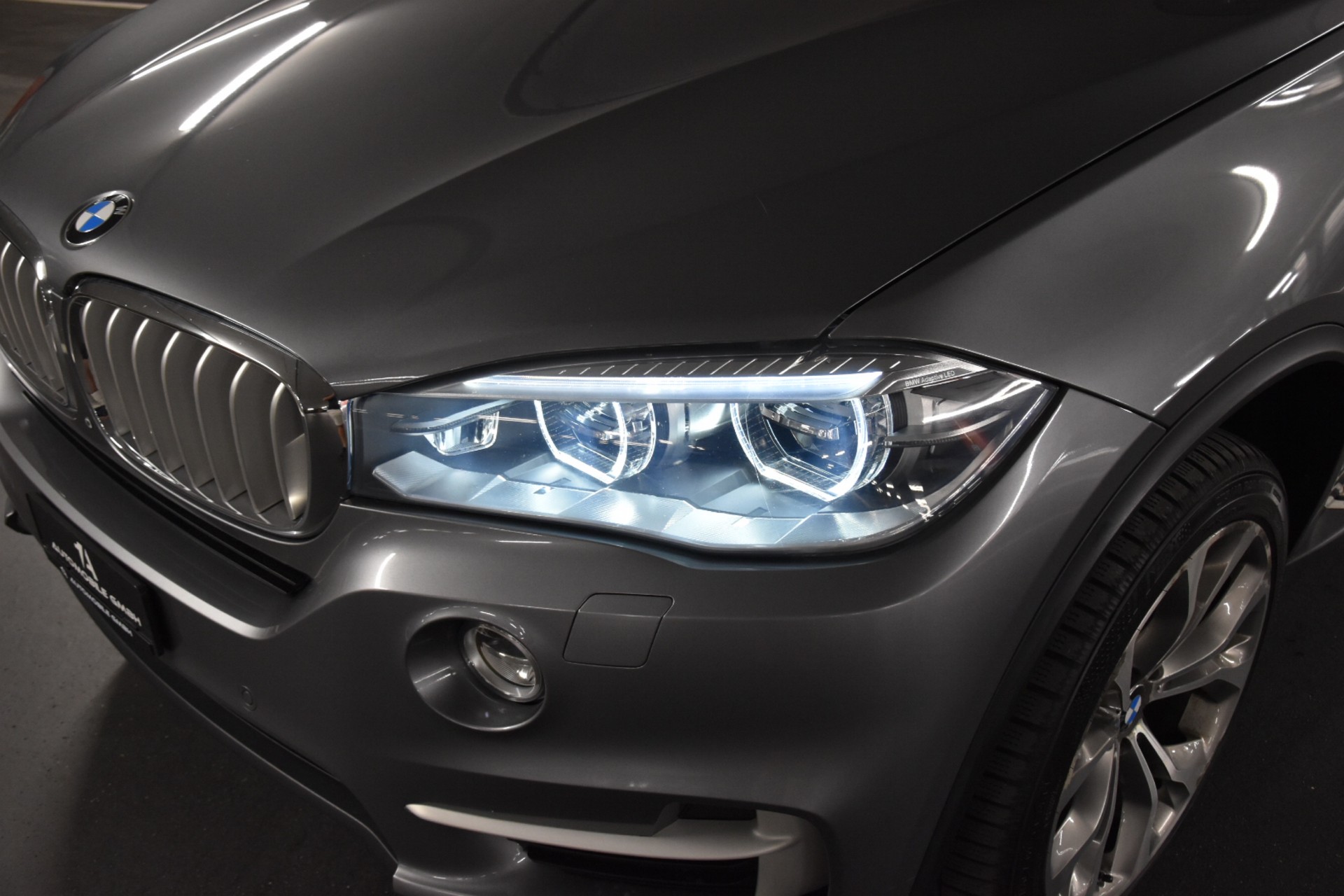 BMW X5 xDrive 40d Steptronic-showroom-element-1
