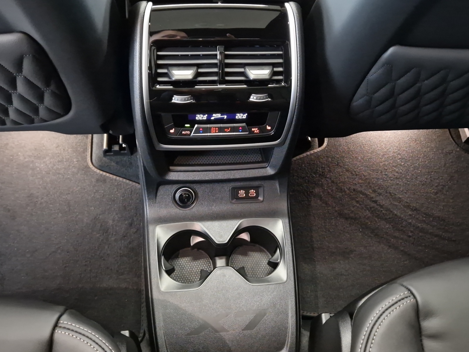 BMW X7 xDrive 48V 40d M Sport Pro Steptronic-image-16