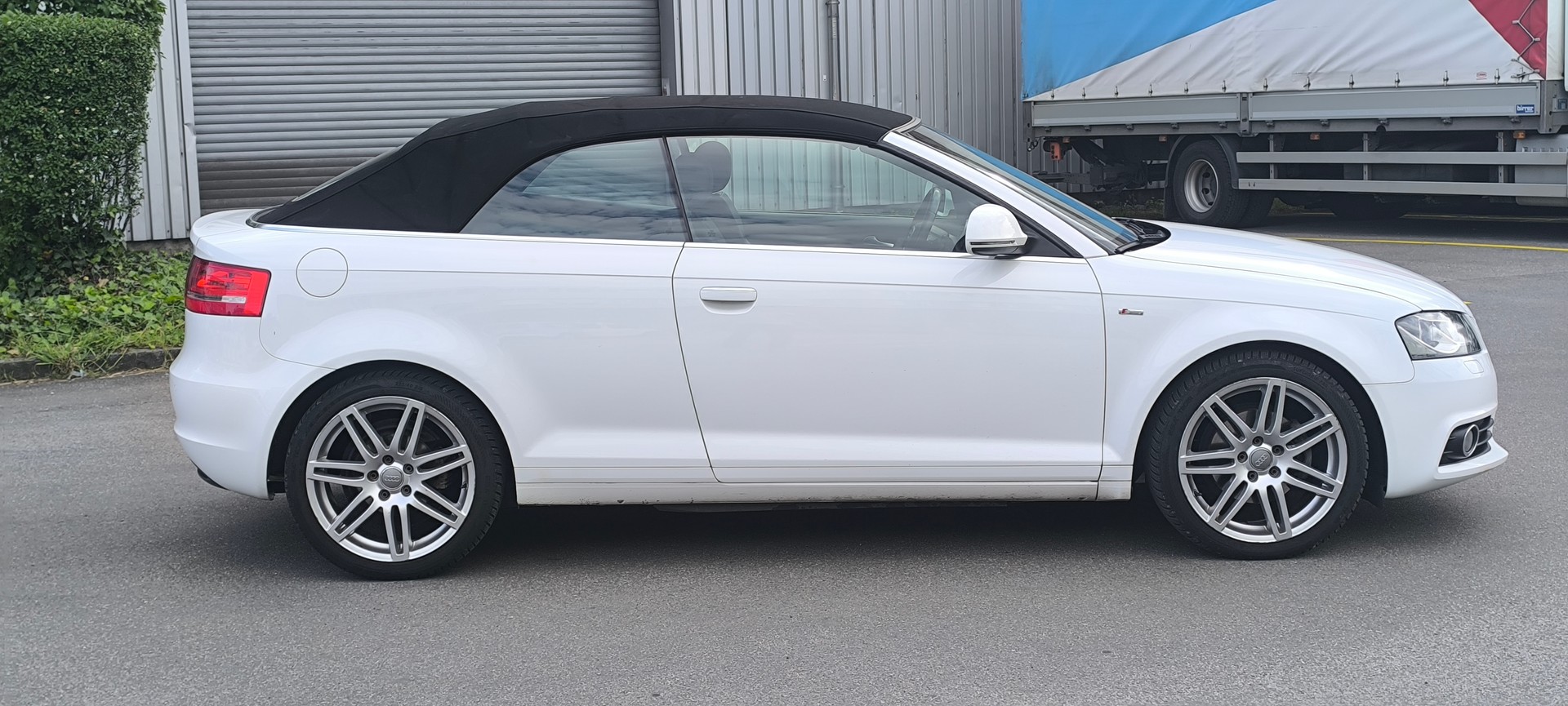 AUDI A3 Cabriolet 1.8 TFSI S-line S-tronic-image-3