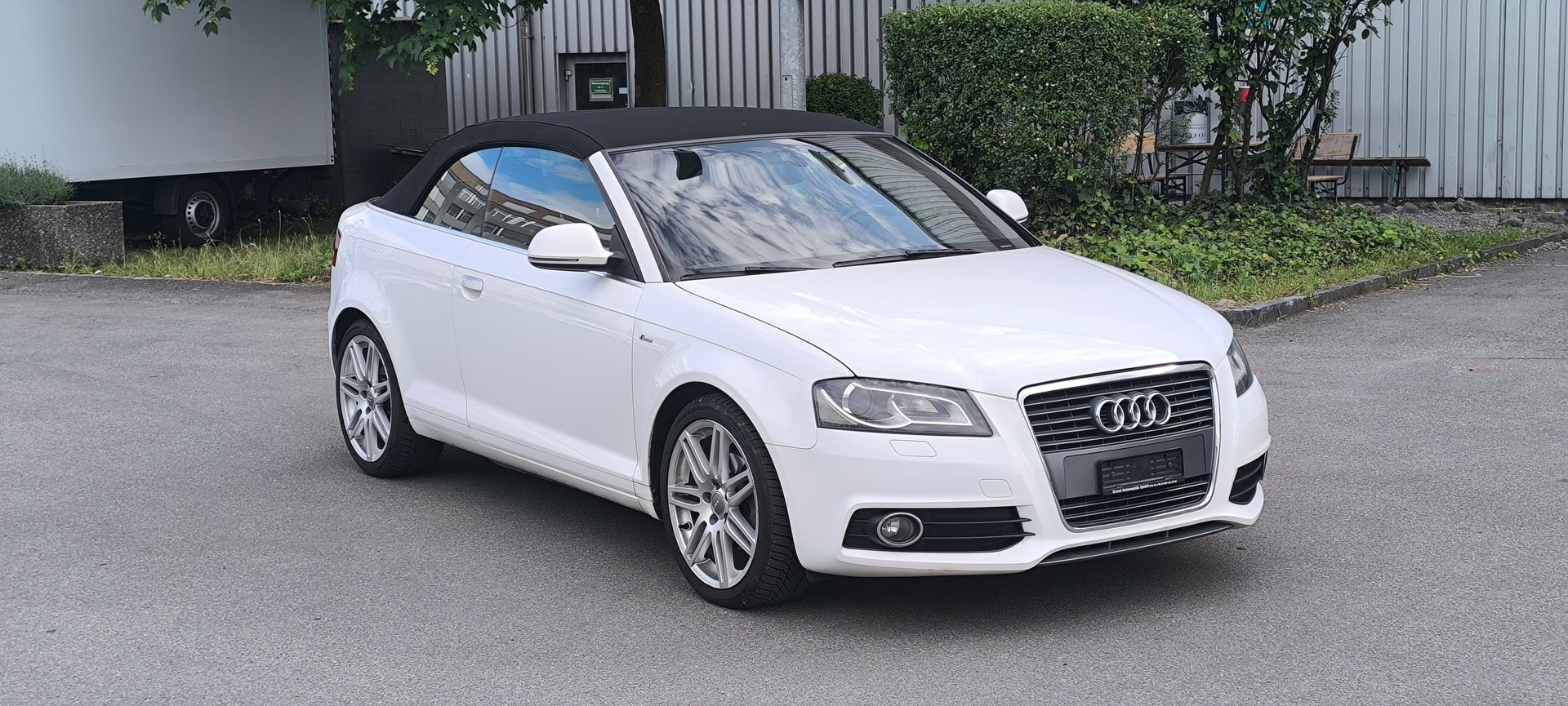 AUDI A3 Cabriolet 1.8 TFSI S-line S-tronic-image-1
