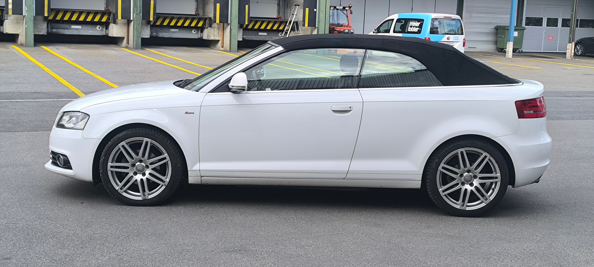 AUDI A3 Cabriolet 1.8 TFSI S-line S-tronic-image-6