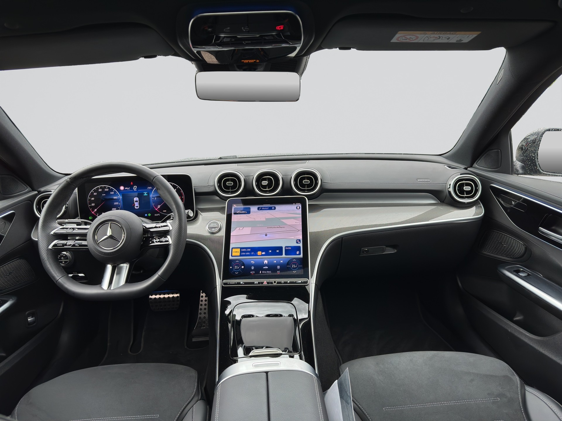 MERCEDES-BENZ C 220 d AMG Line-image-13