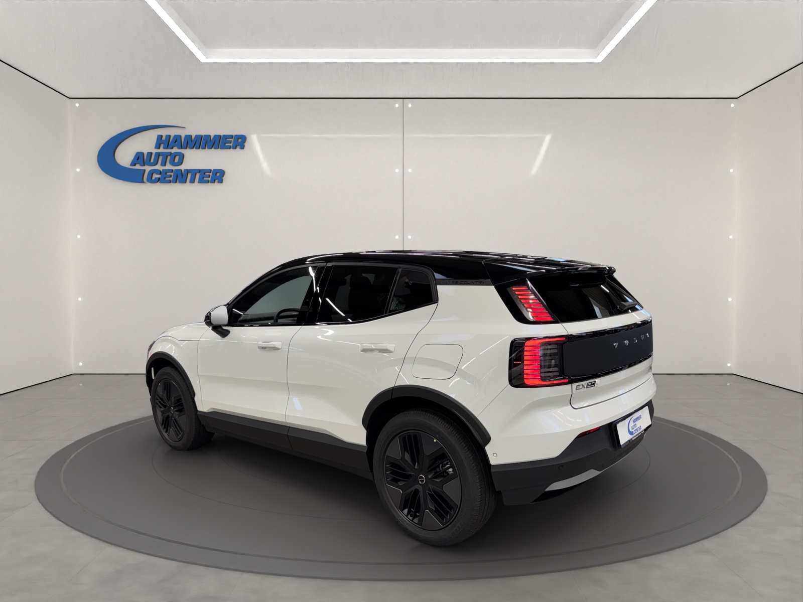 VOLVO EX30 CC P8 Ultra AWD-image-2