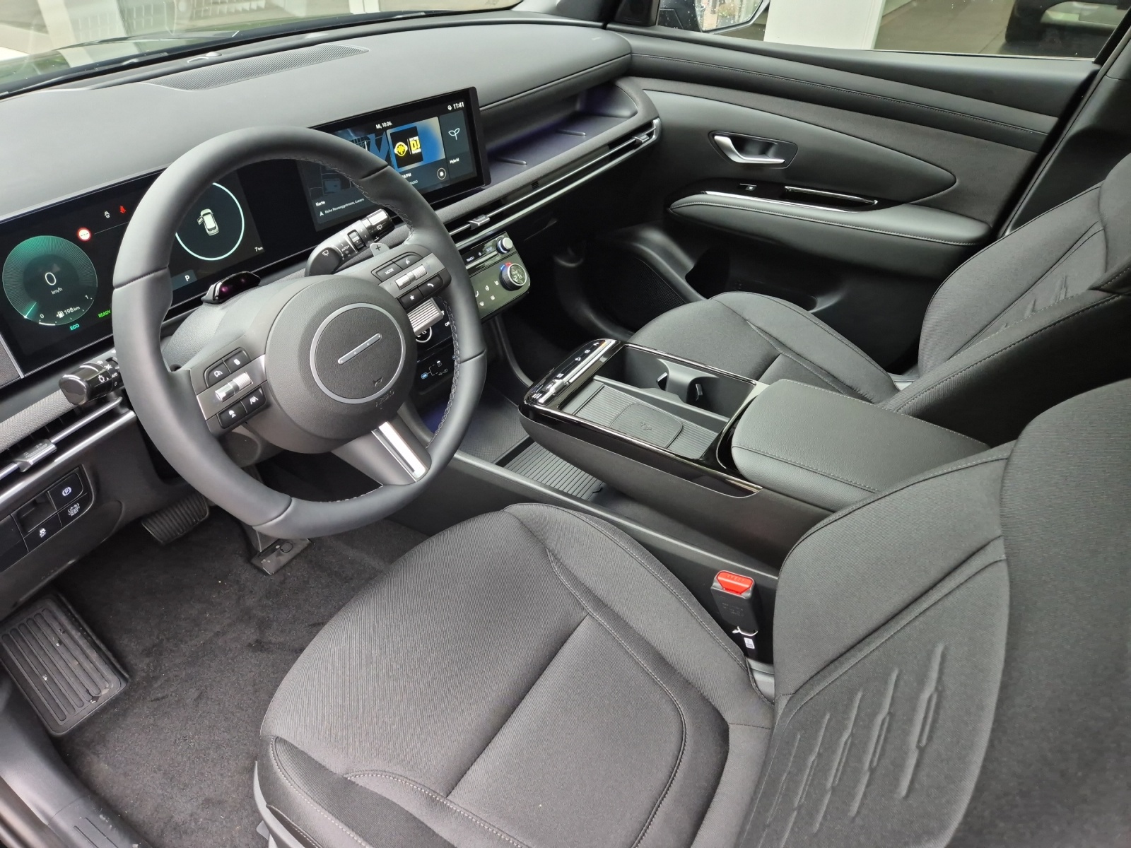 HYUNDAI Tucson 1.6 T-GDi HEV Origo Blackline 4WD-image-4