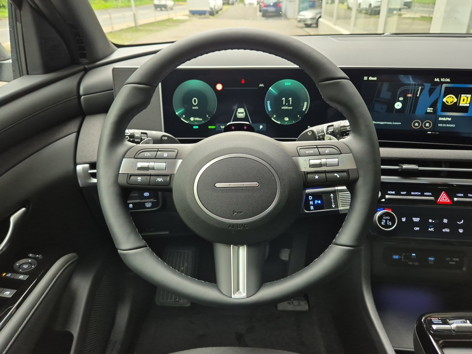 HYUNDAI Tucson 1.6 T-GDi HEV Origo Blackline 4WD-image-6