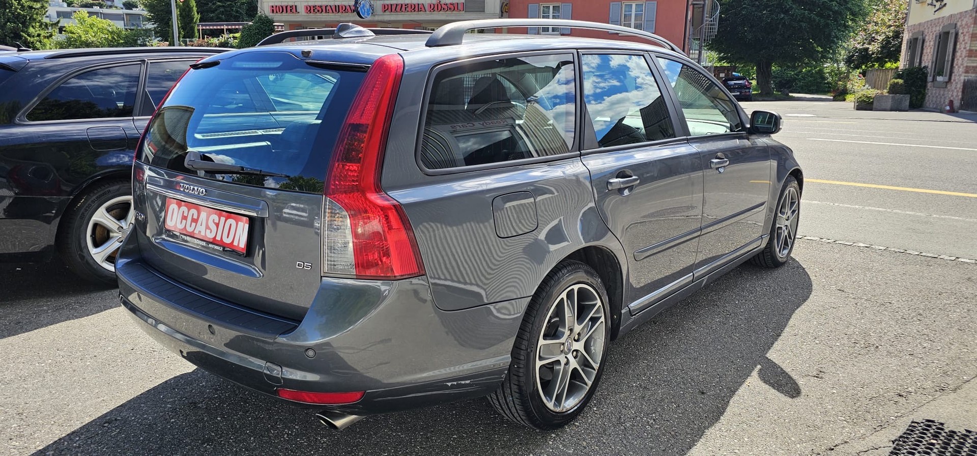 VOLVO V50 D5-image-6