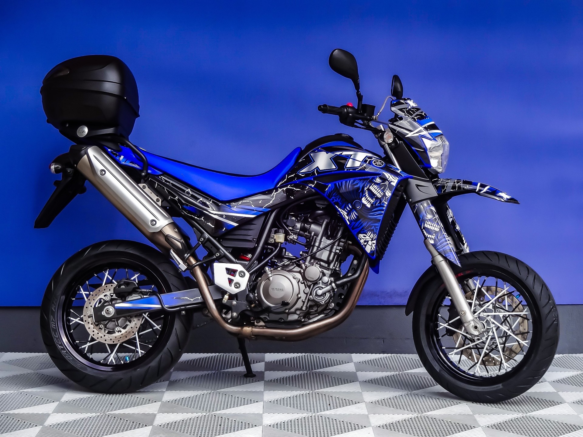 YAMAHA XT 660 X Supermotard-showroom-element-1