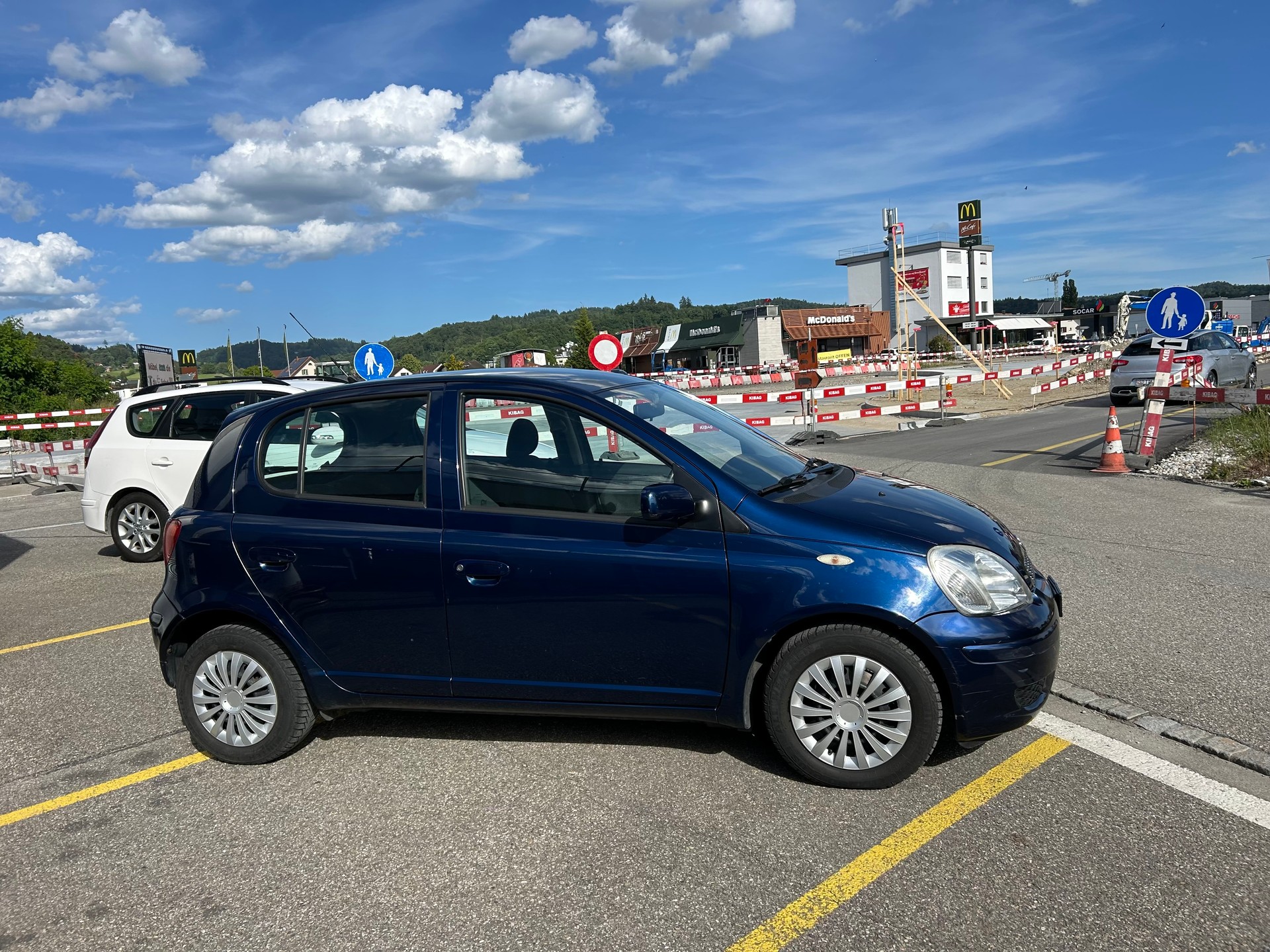 TOYOTA Yaris 1.3 Linea Sol-image-2