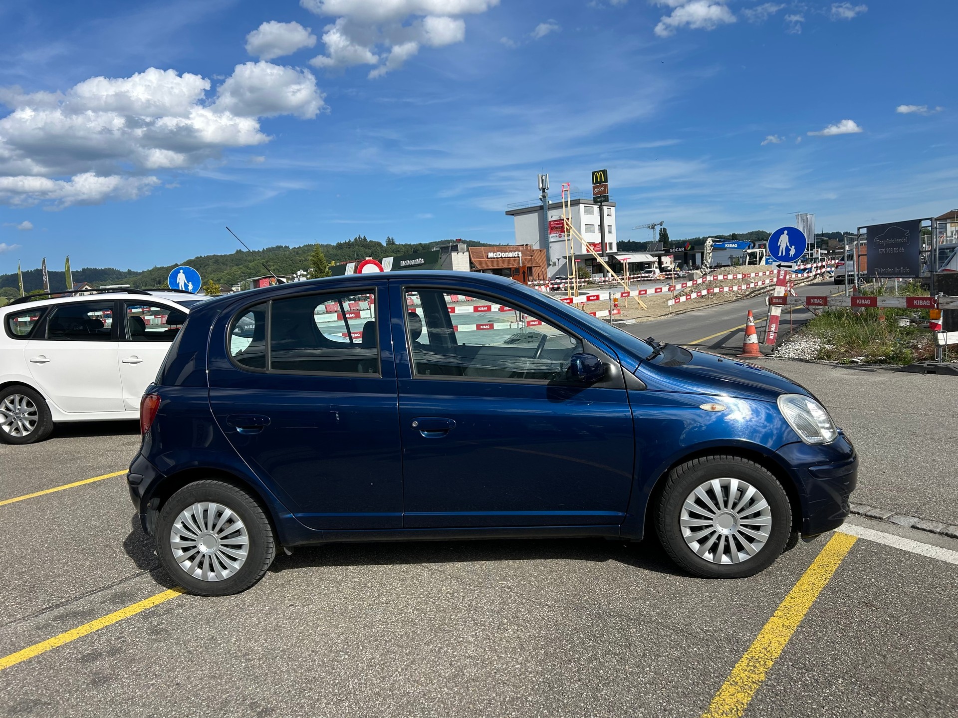 TOYOTA Yaris 1.3 Linea Sol-image-3