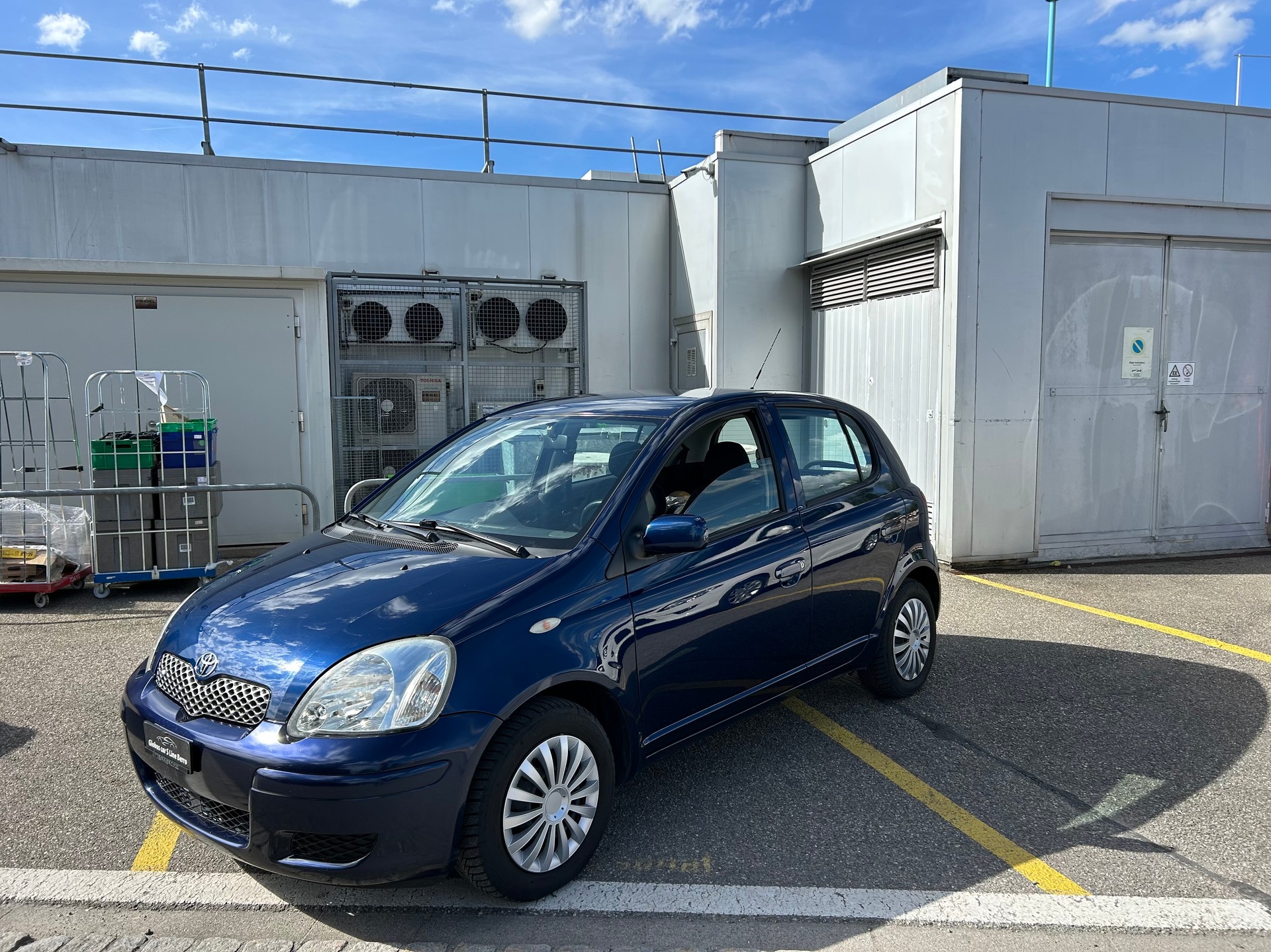 TOYOTA Yaris 1.3 Linea Sol-image-9