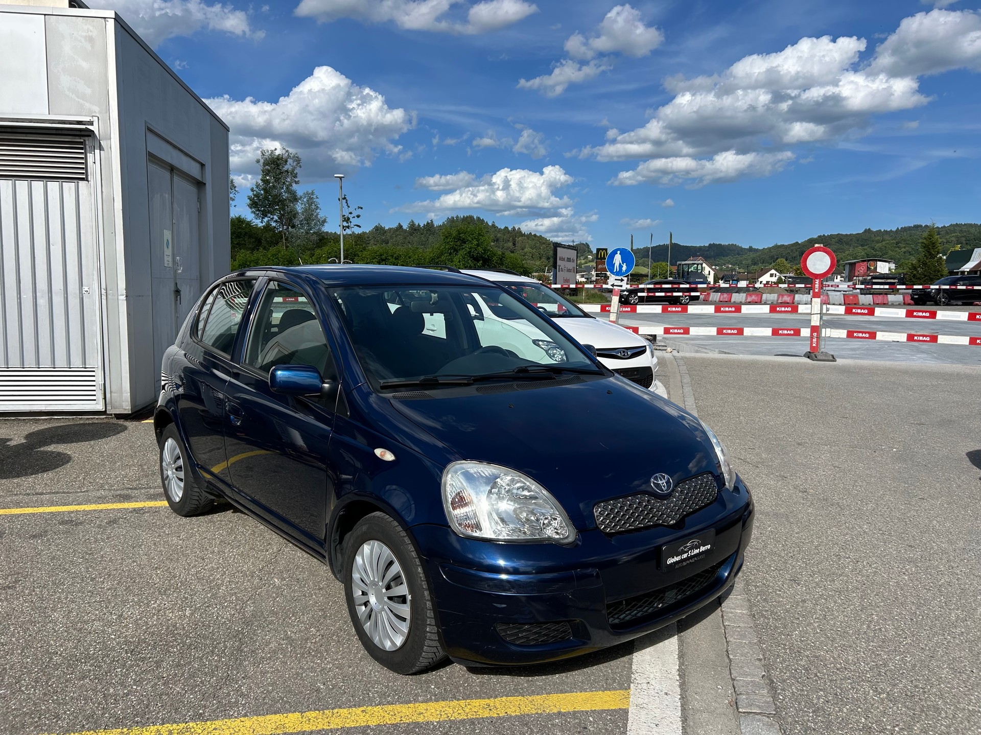 TOYOTA Yaris 1.3 Linea Sol-image-1