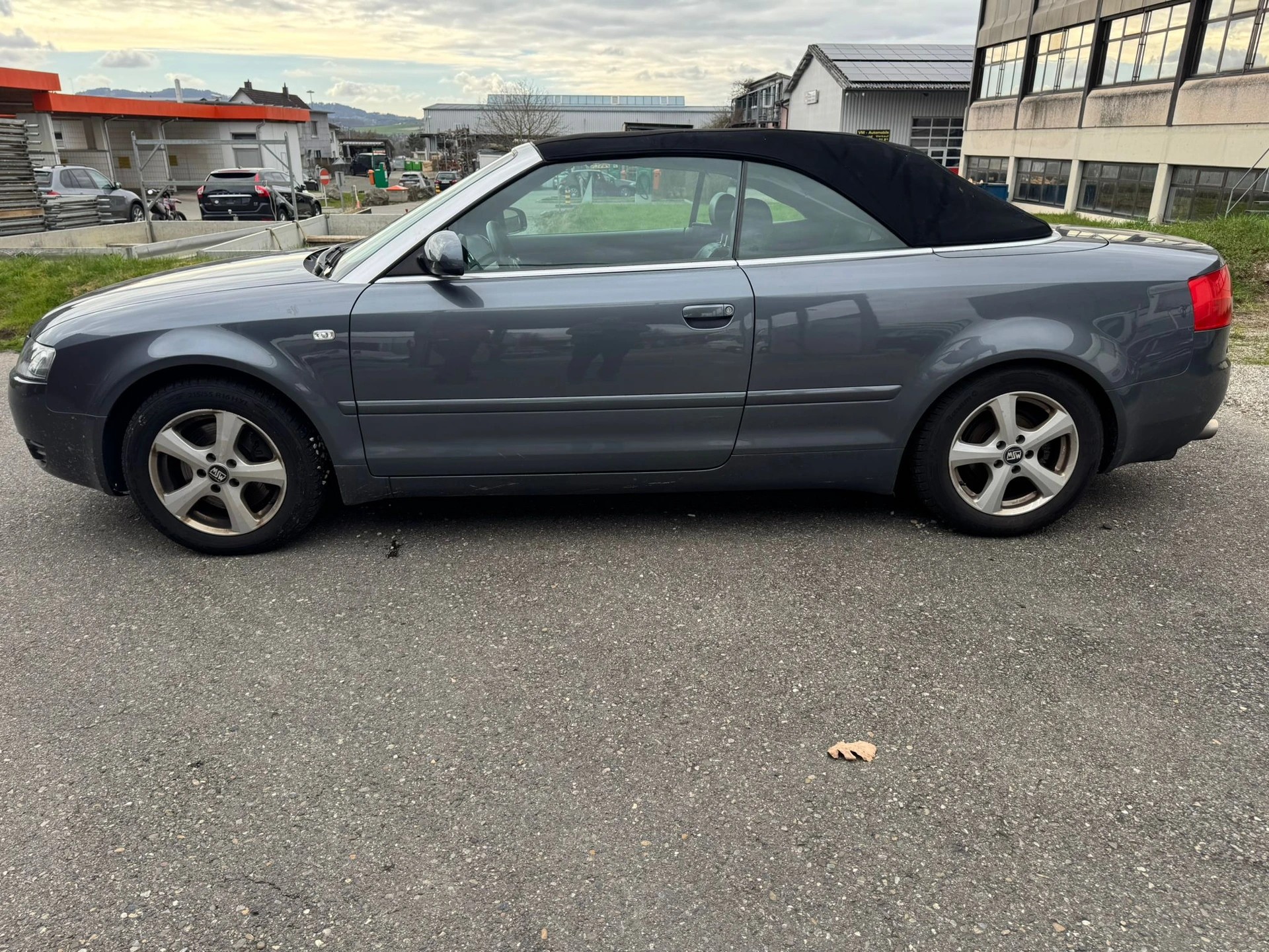 AUDI A4 Cabriolet 3.0 V6-image-3