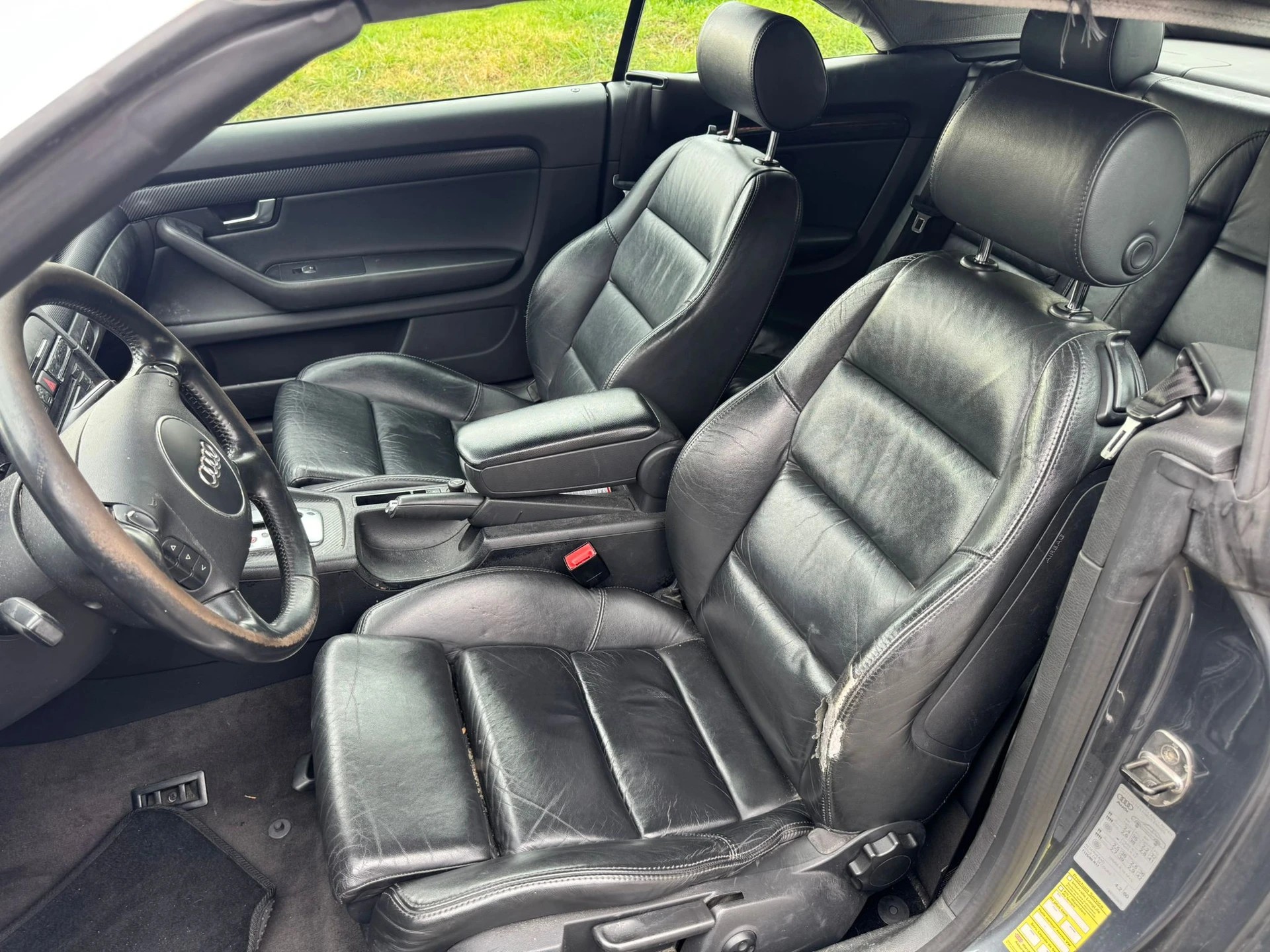 AUDI A4 Cabriolet 3.0 V6-image-11