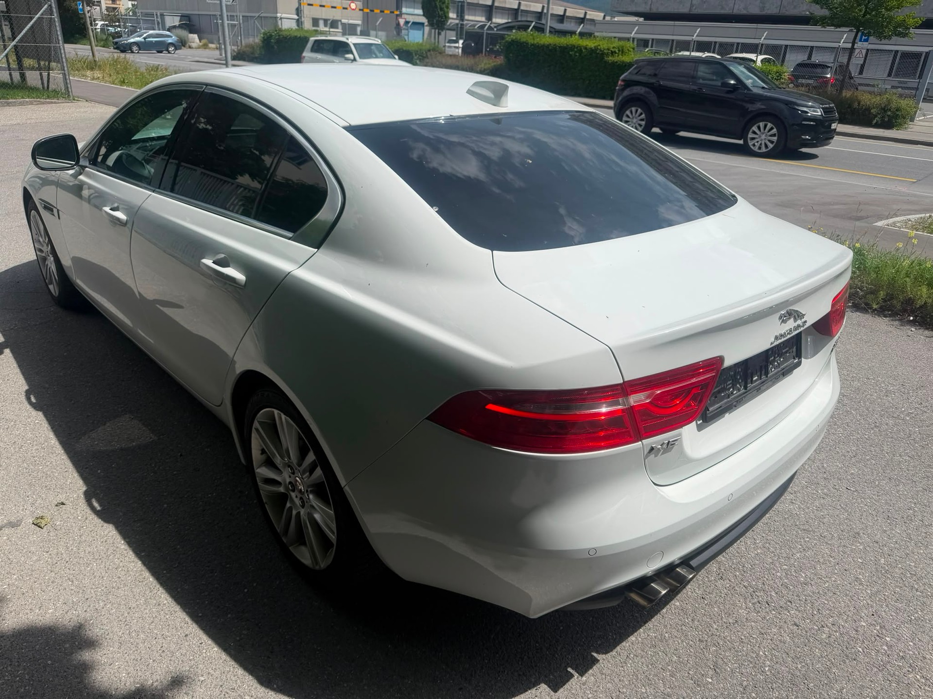 JAGUAR XE 20d Portfolio AWD Automat-image-11