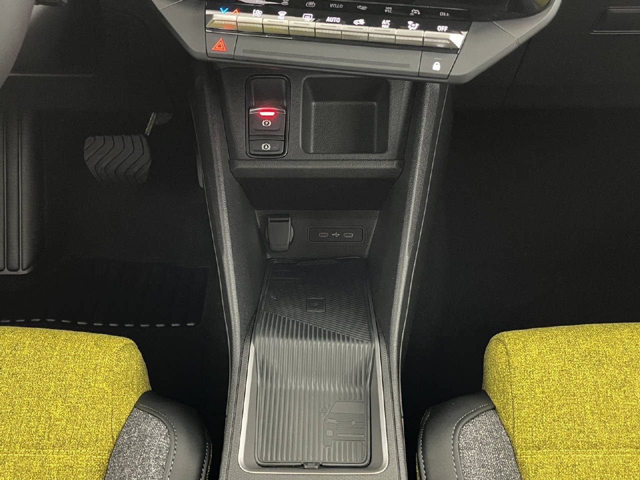 RENAULT R5 E-Tech Comfort Range iconic-image-13