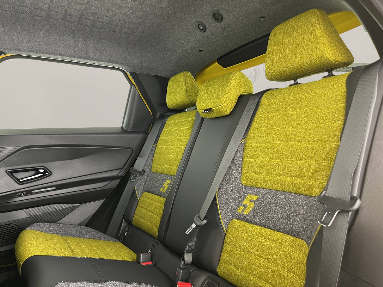 RENAULT R5 E-Tech Comfort Range iconic-image-16