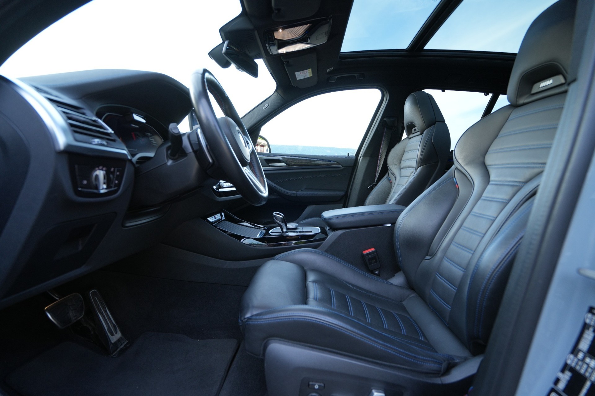 BMW M40i-image-4