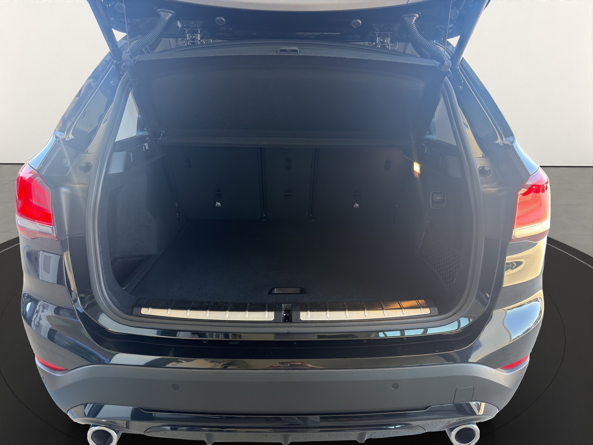 BMW X1 xDrive 18d Sport Line-image-19