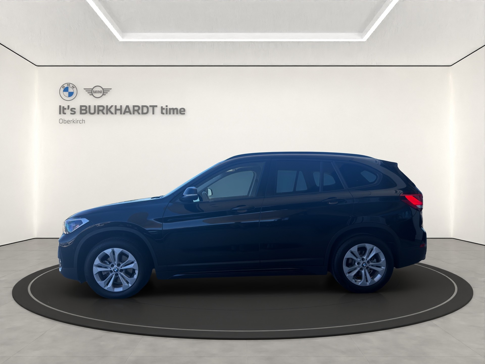 BMW X1 xDrive 18d Sport Line-image-1
