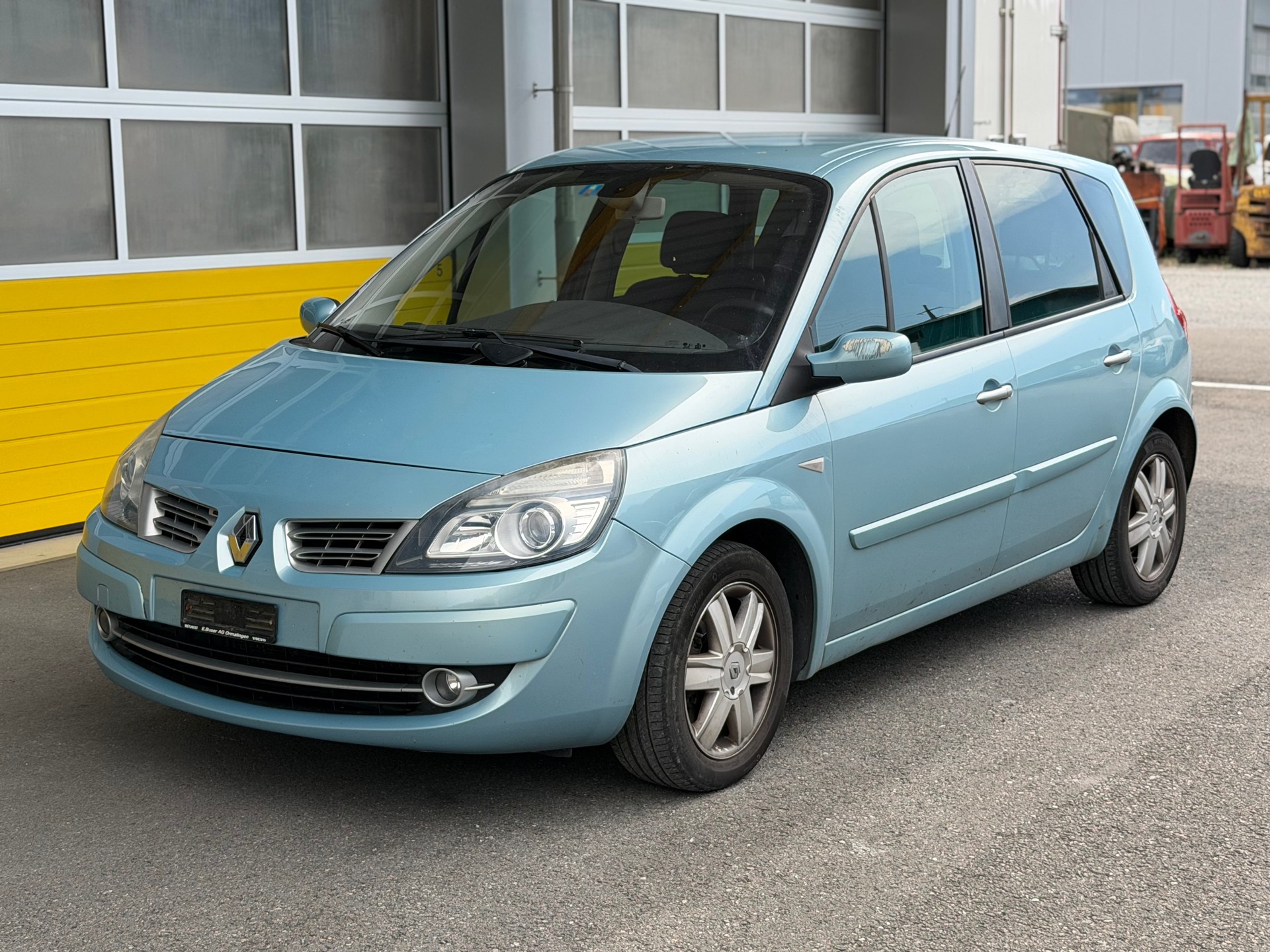RENAULT Scénic 2.0 16V Privilège-image-2