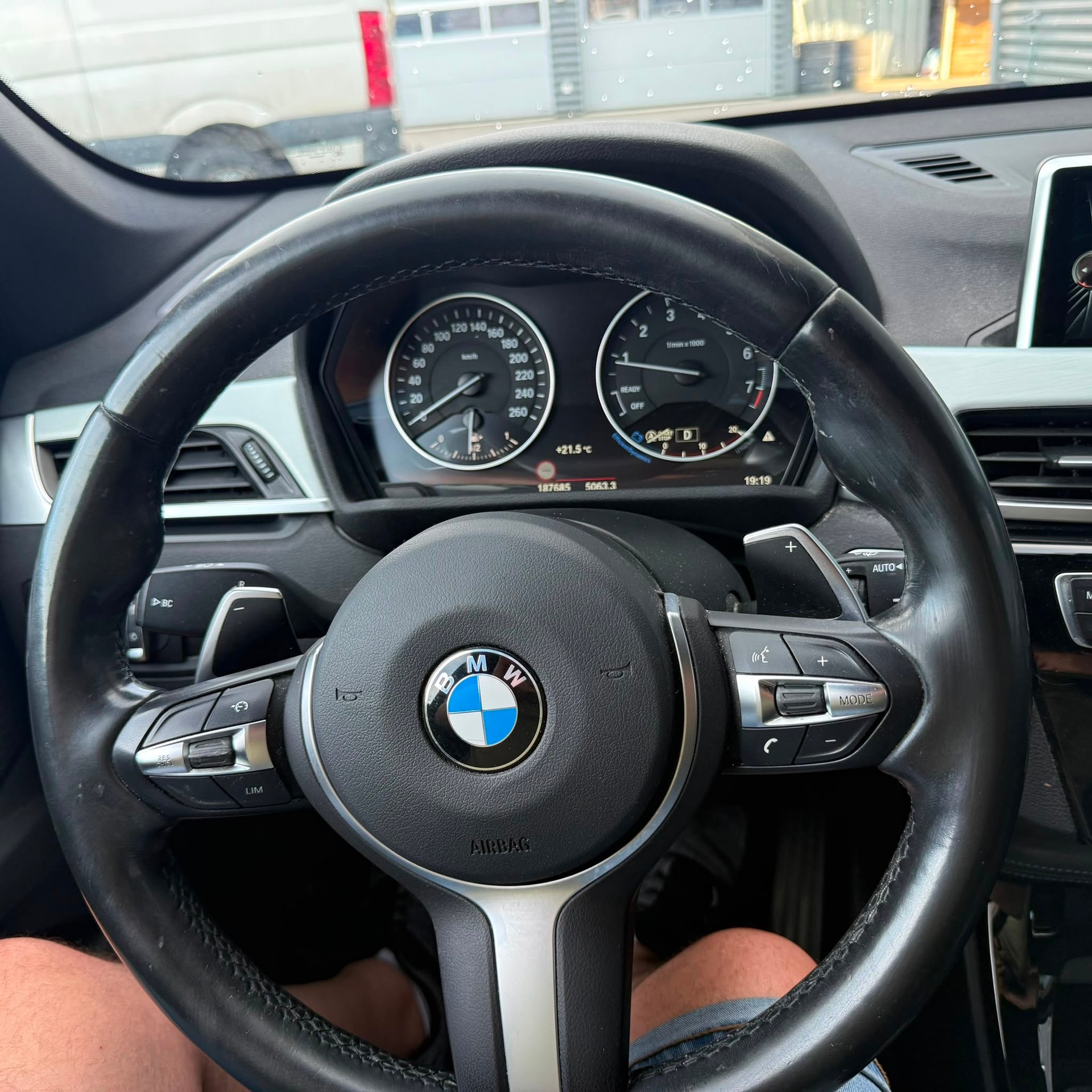 BMW X1 xDrive 25i M Sport Steptronic-image-8