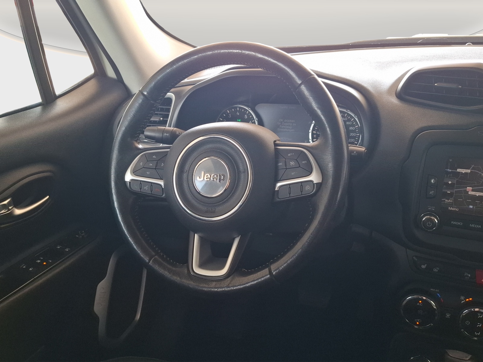 JEEP Renegade 1.4 Turbo Freedom AWD // 8-fach Aluminiumbereift-image-15