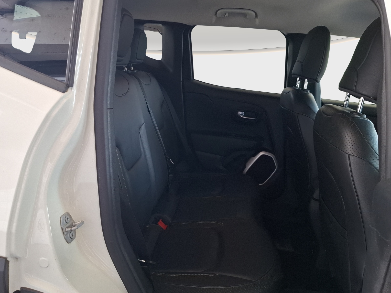JEEP Renegade 1.4 Turbo Freedom AWD // 8-fach Aluminiumbereift-image-10