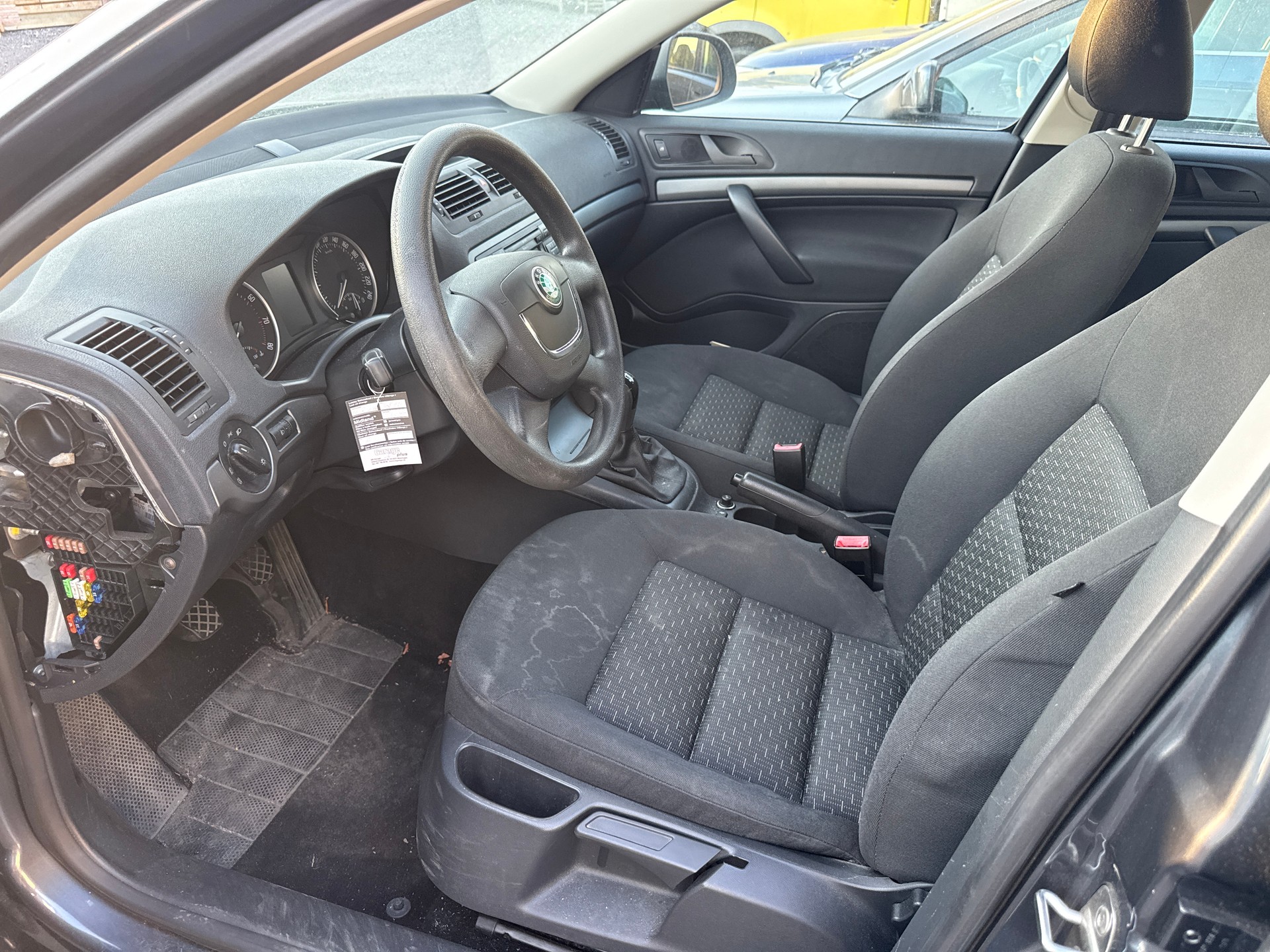 SKODA Octavia Combi 1.4 TSI Ambiente-image-7
