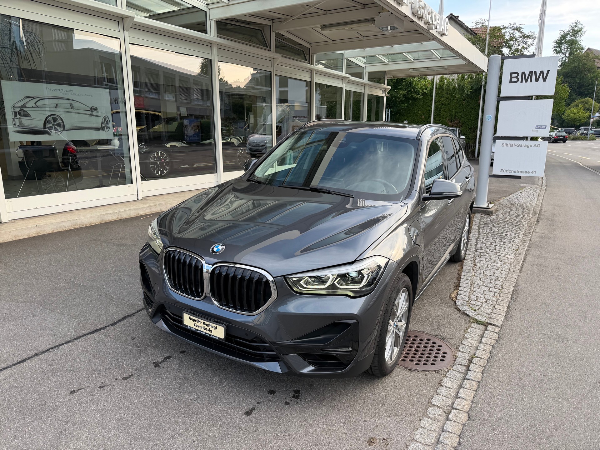 BMW X1 xDrive 25e Sport Line Steptronic-image-1
