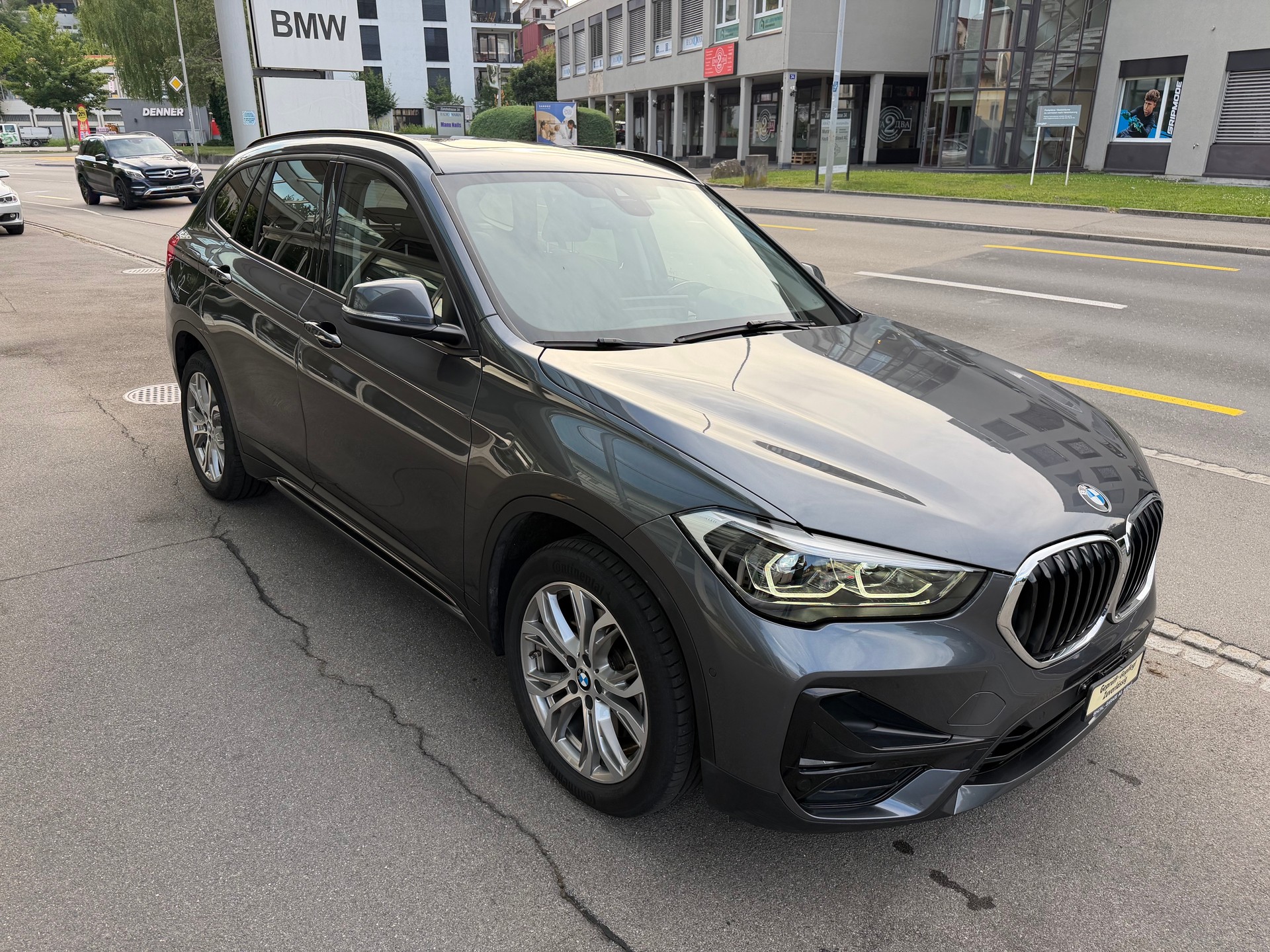 BMW X1 xDrive 25e Sport Line Steptronic-image-6