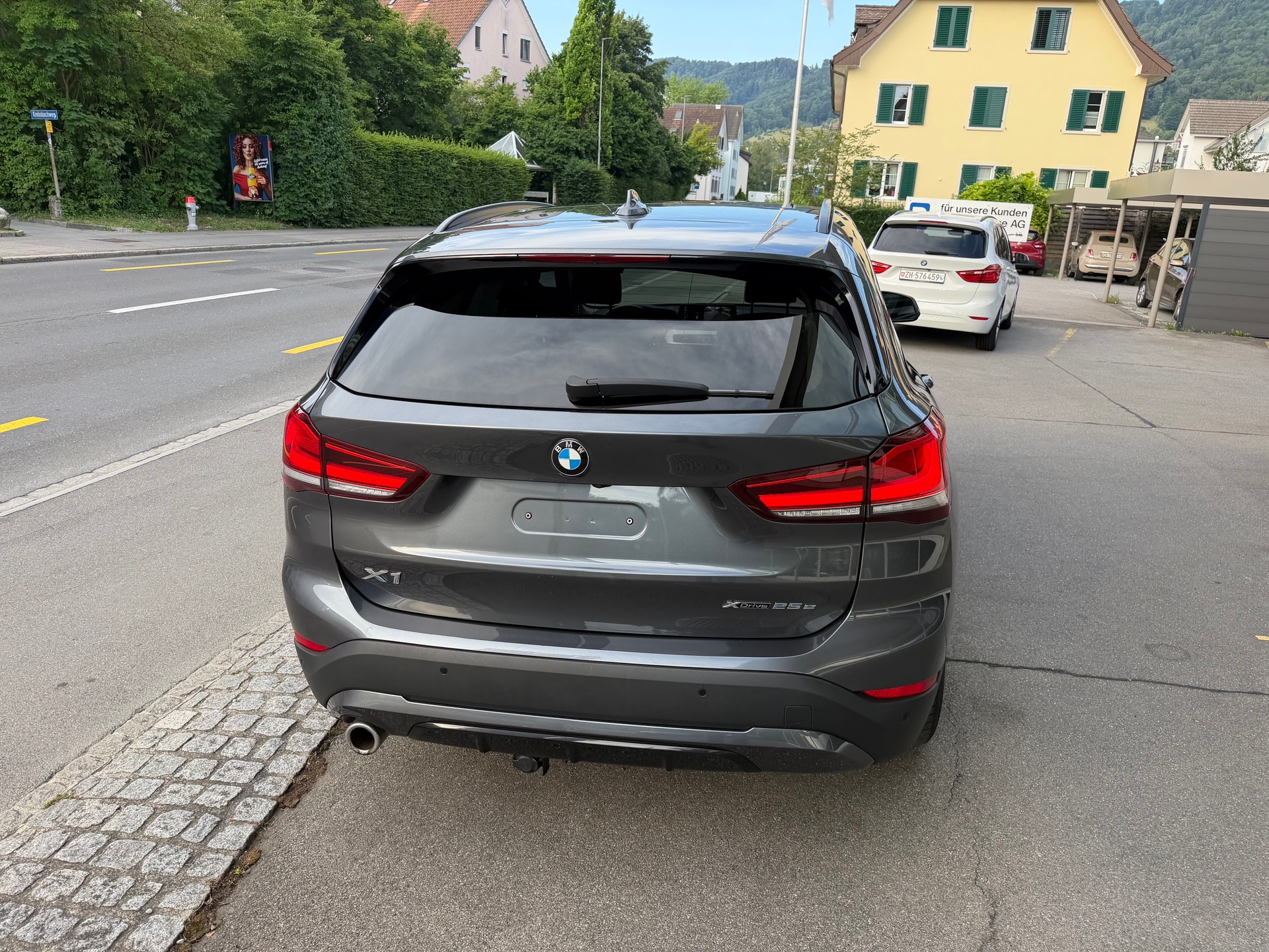BMW X1 xDrive 25e Sport Line Steptronic-image-4